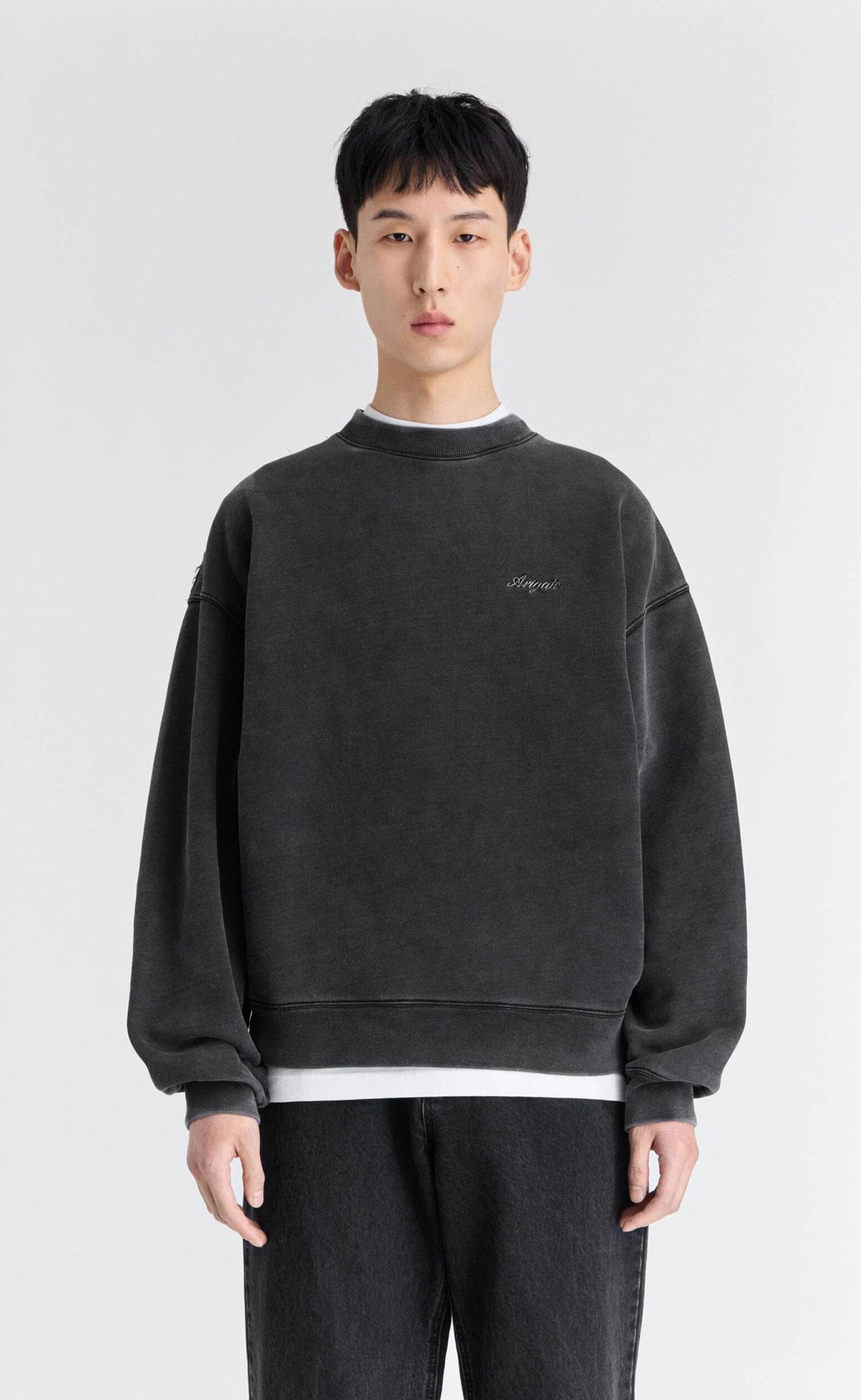 HONOR WASHED BLACK CREWNECK