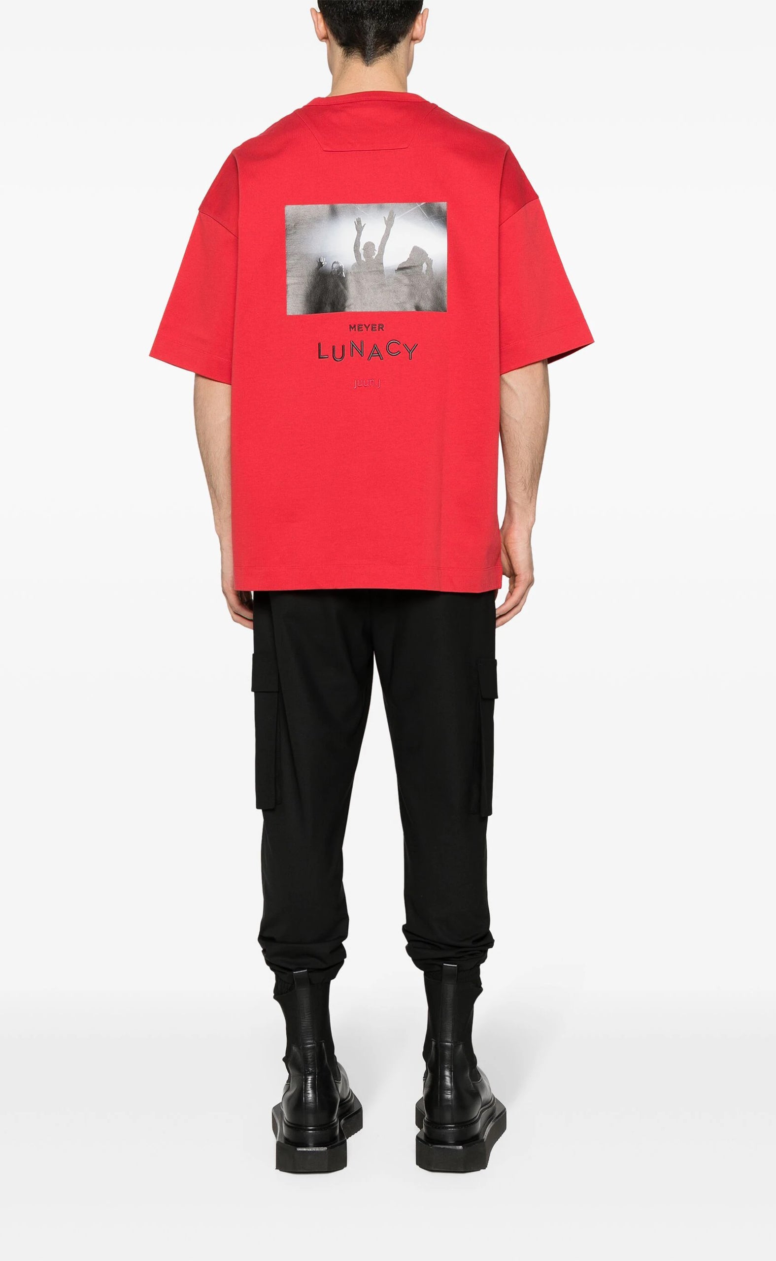 SEMI-OVER FIT GRAPHIC RED T-SHIRT
