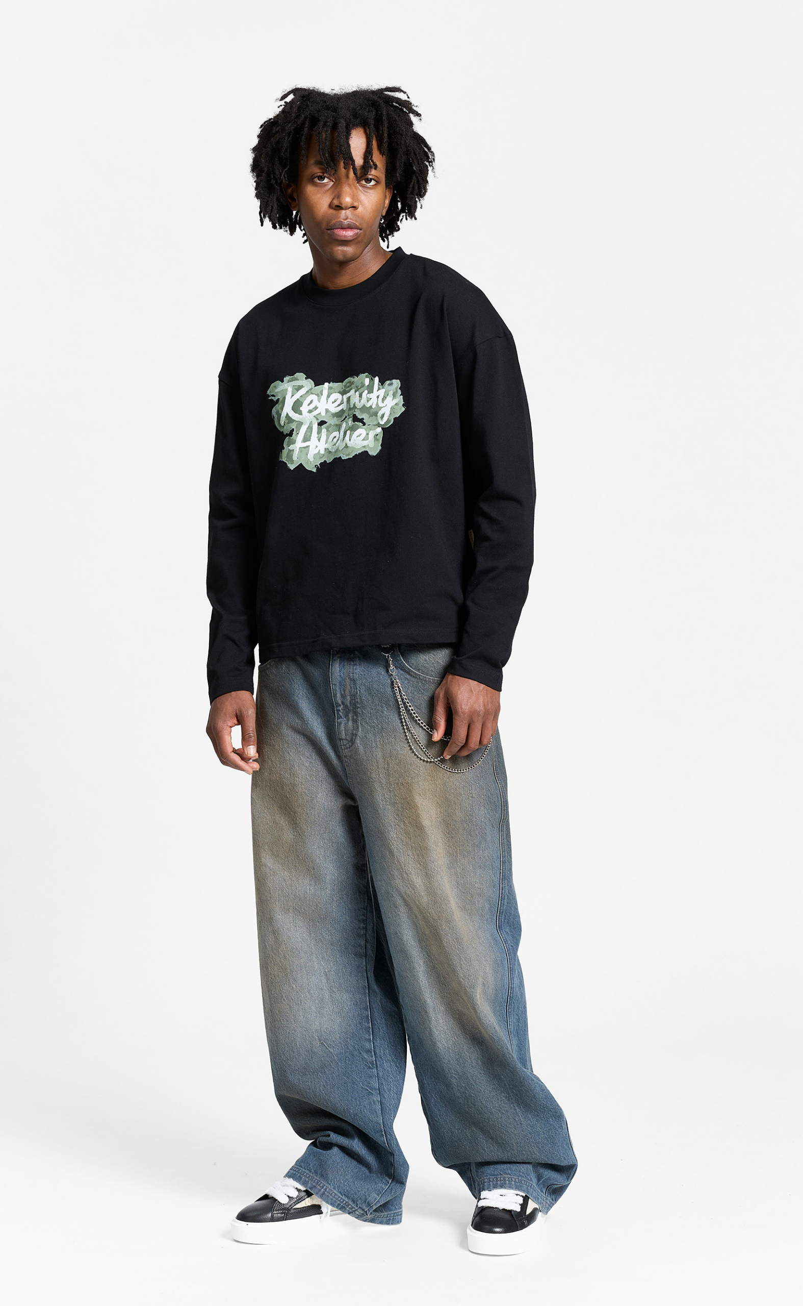 LE VERNIS BLACK LONGSLEEVE