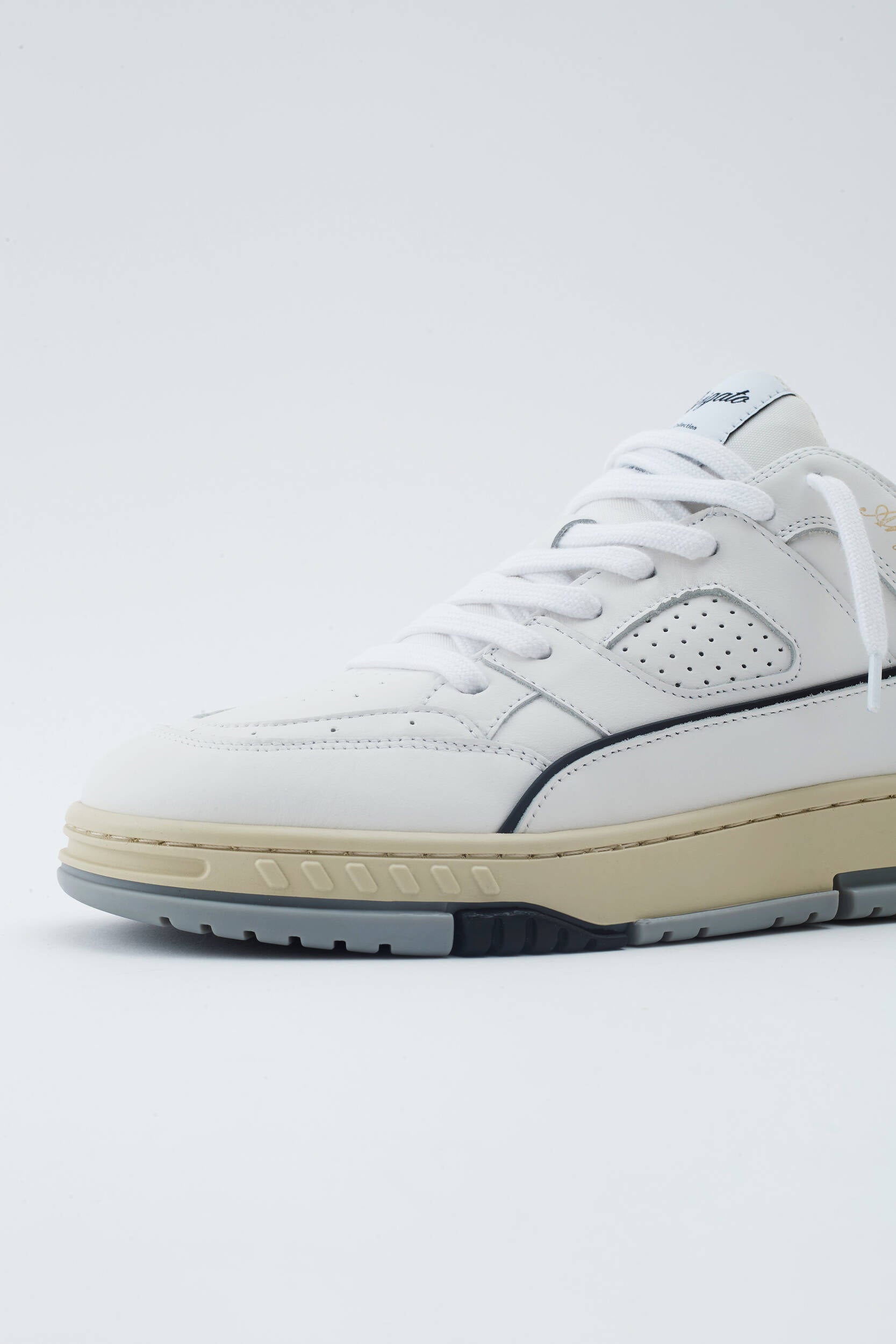 WHITE BLACK AREA LO SNEAKER