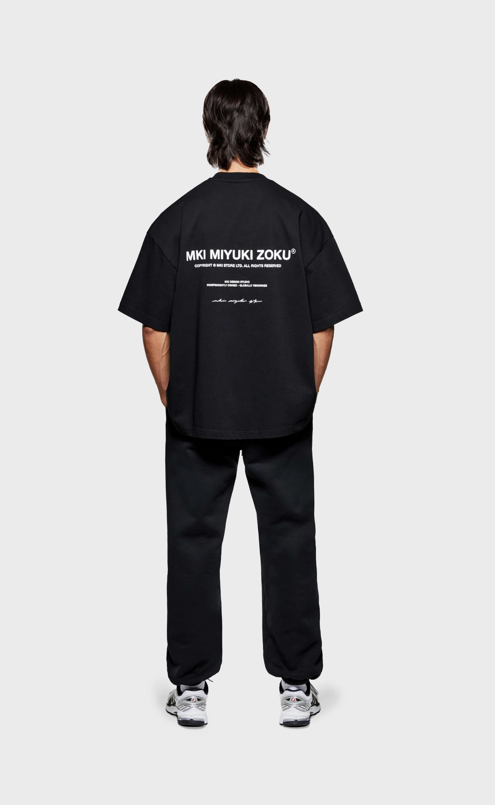 DESIGN STUDIO BLACK T-SHIRT