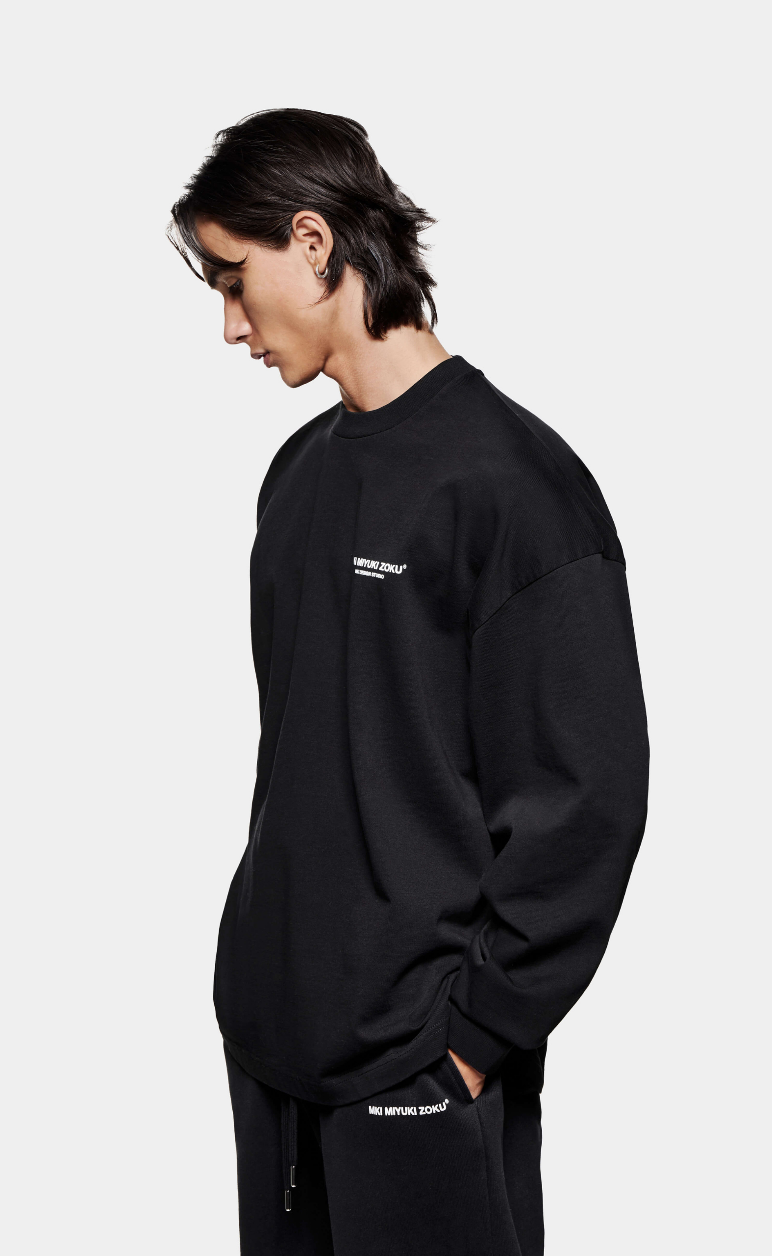 DESIGN STUDIO BLACK LONGSLEEVE
