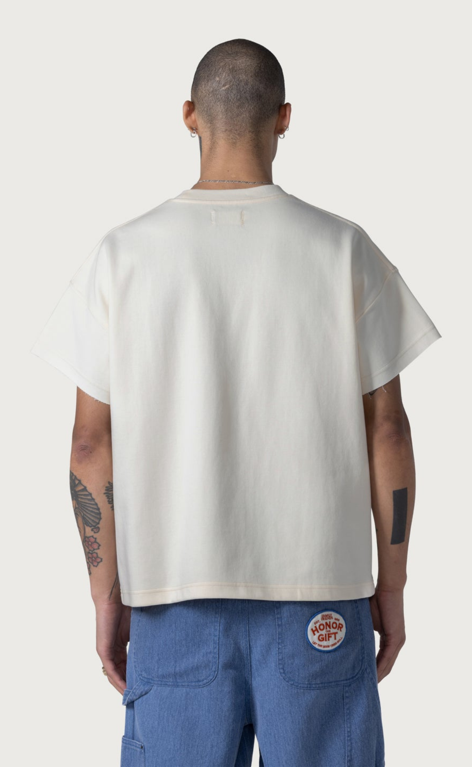 PENDANT BOX BONE T-SHIRT