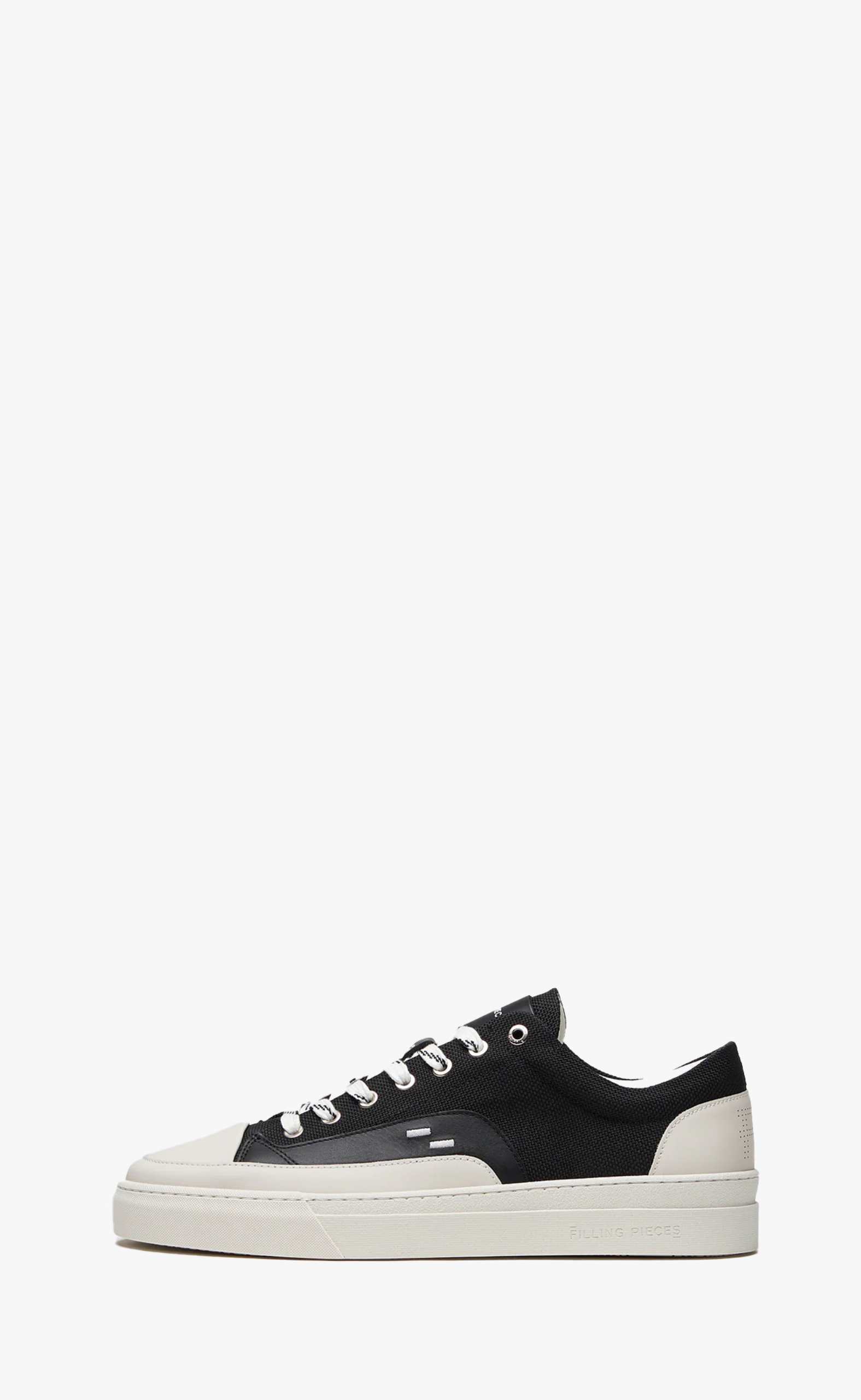 RIVIERA LOW BLACK SNEAKERS