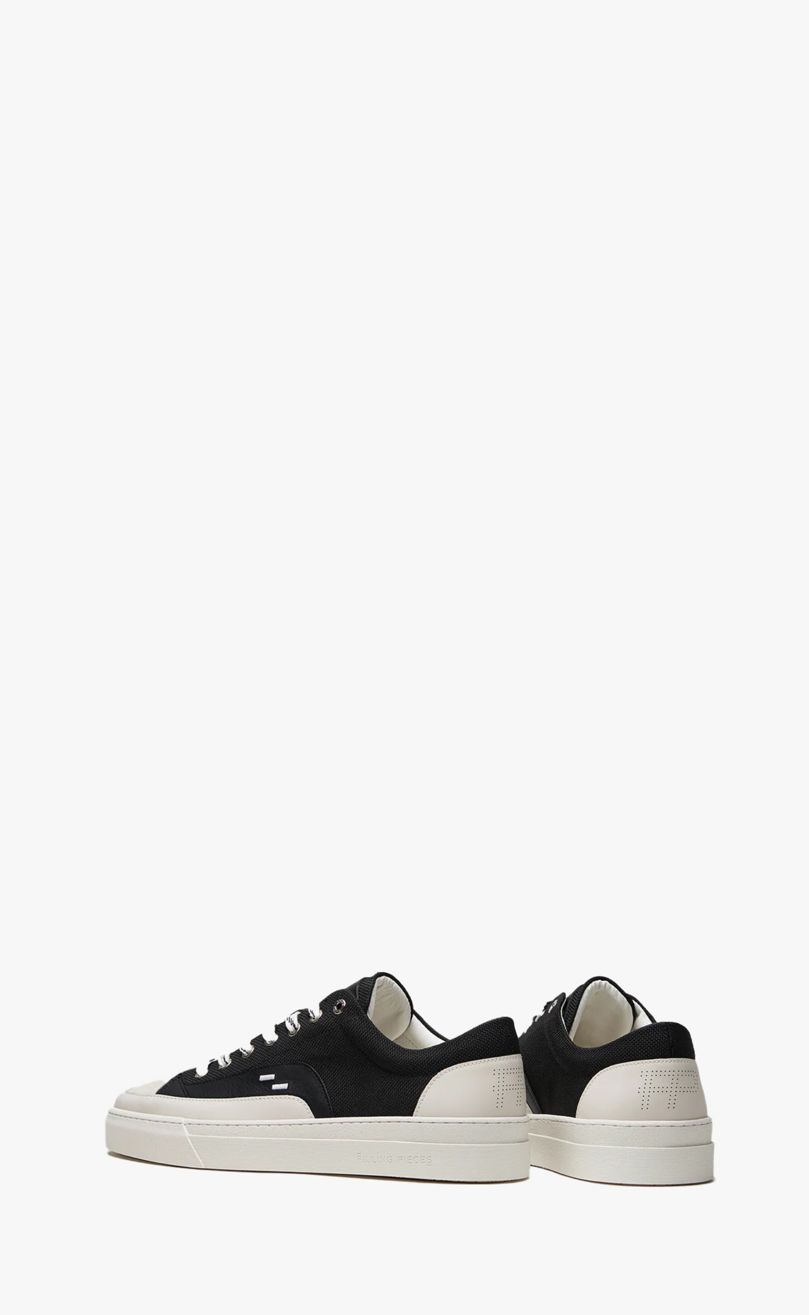 RIVIERA LOW BLACK SNEAKERS