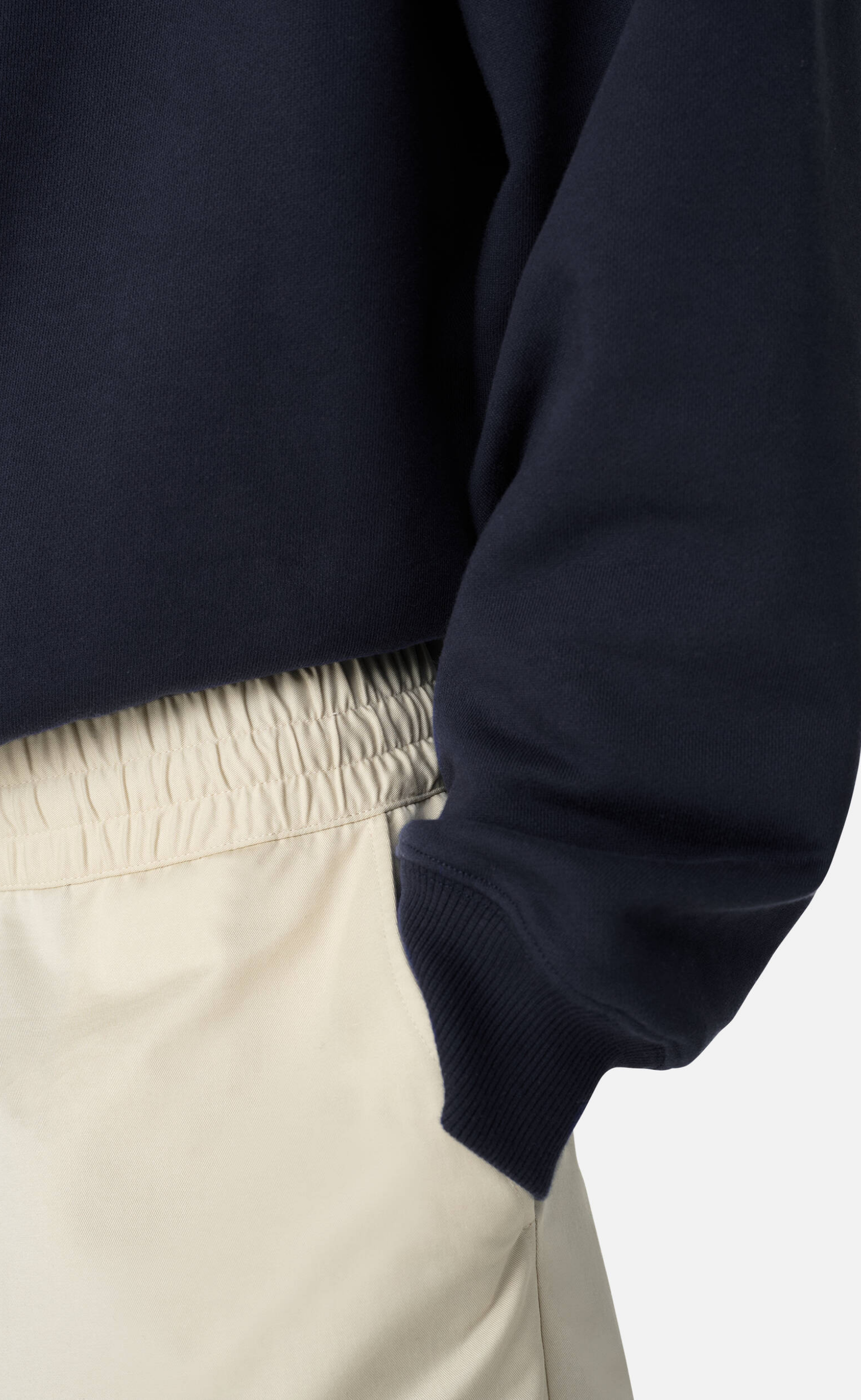 STITCH EMBROIDERED PALE BEIGE SHORTS