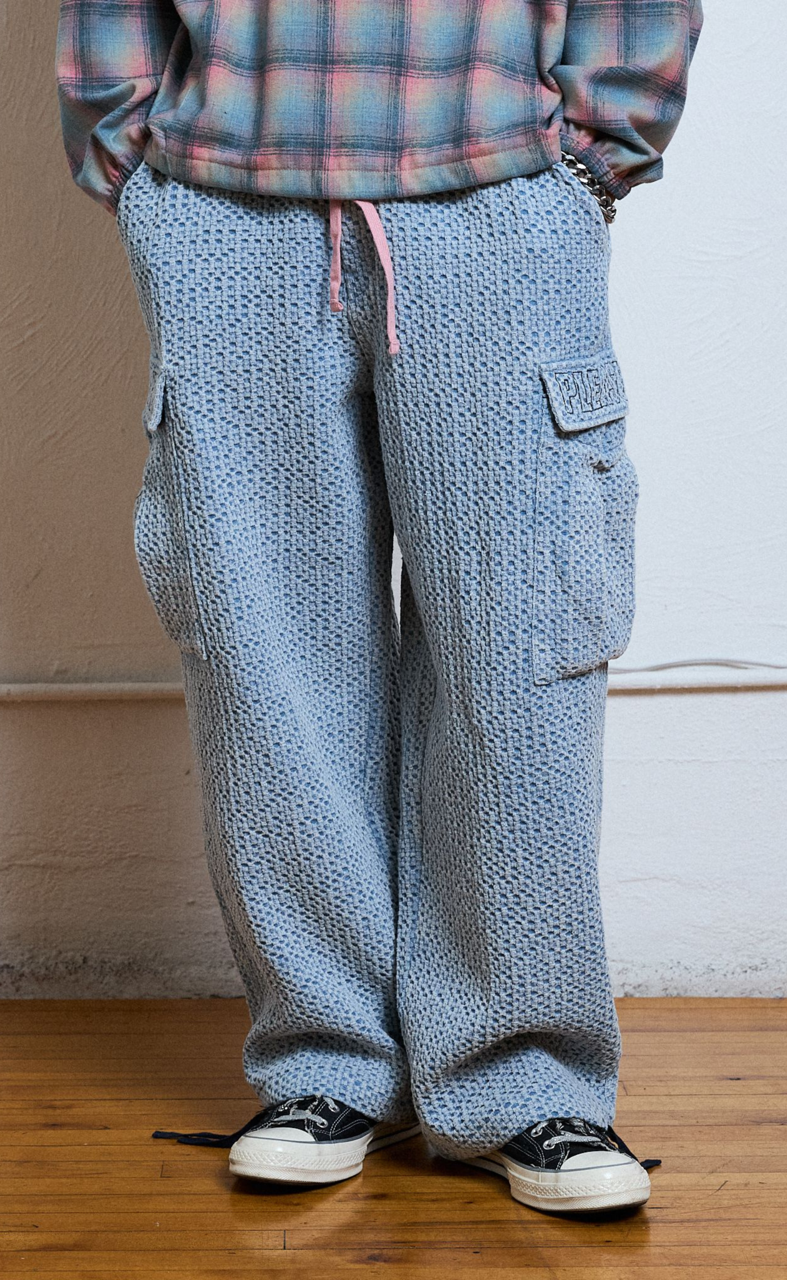 KNITTED INDIGO CARGO INDIGO PANTS