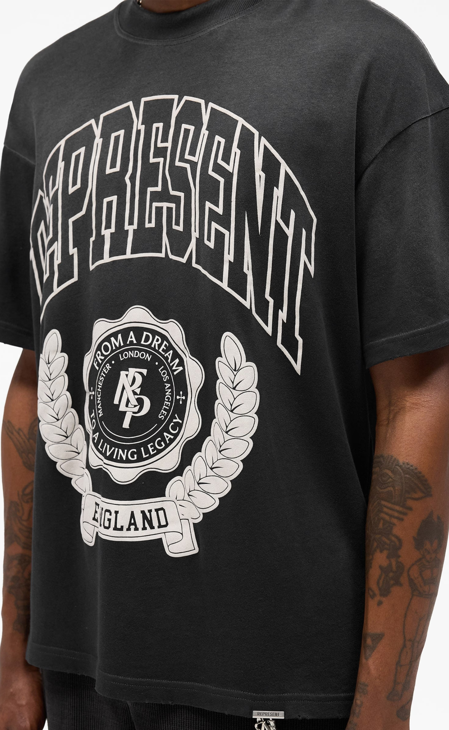 REPRESENT LEGACY CREST STAINED BLACK T-SHIRT