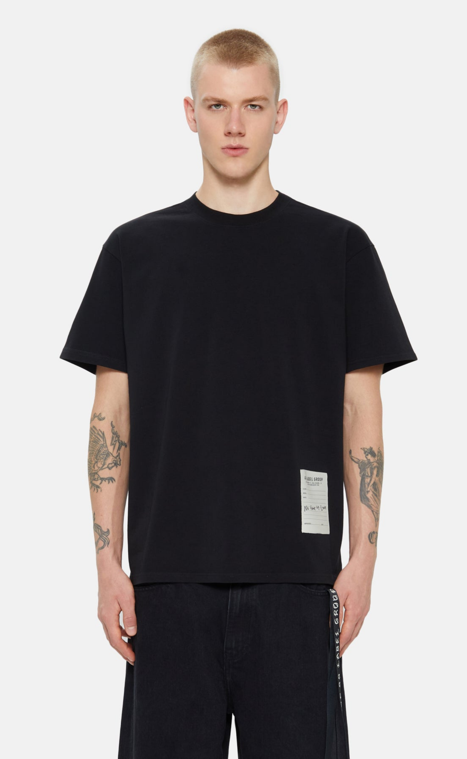 LABEL BLACK T-SHIRT
