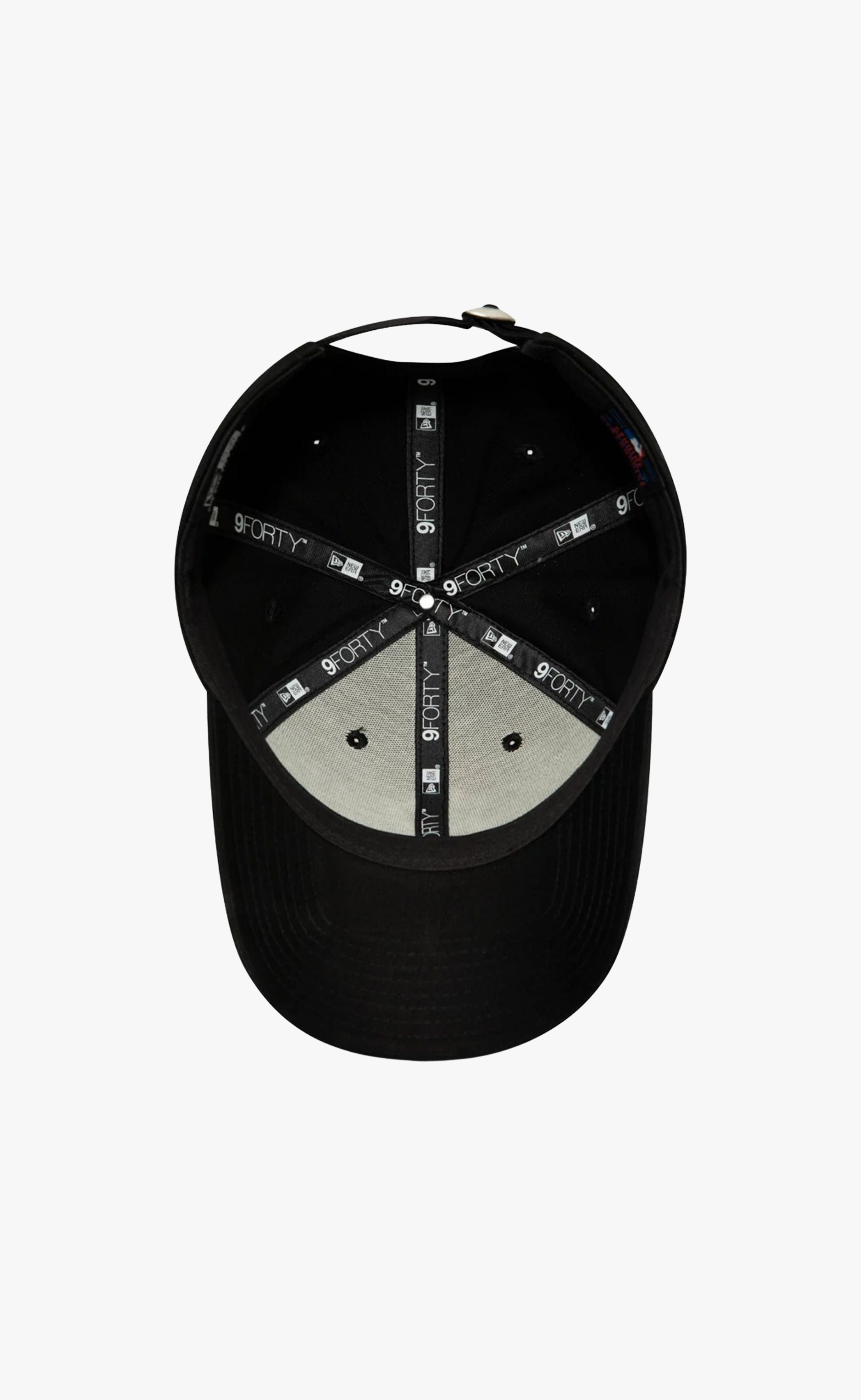 LEAGUE ESSENTIAL 9FORTY BLACK WHITE HAT