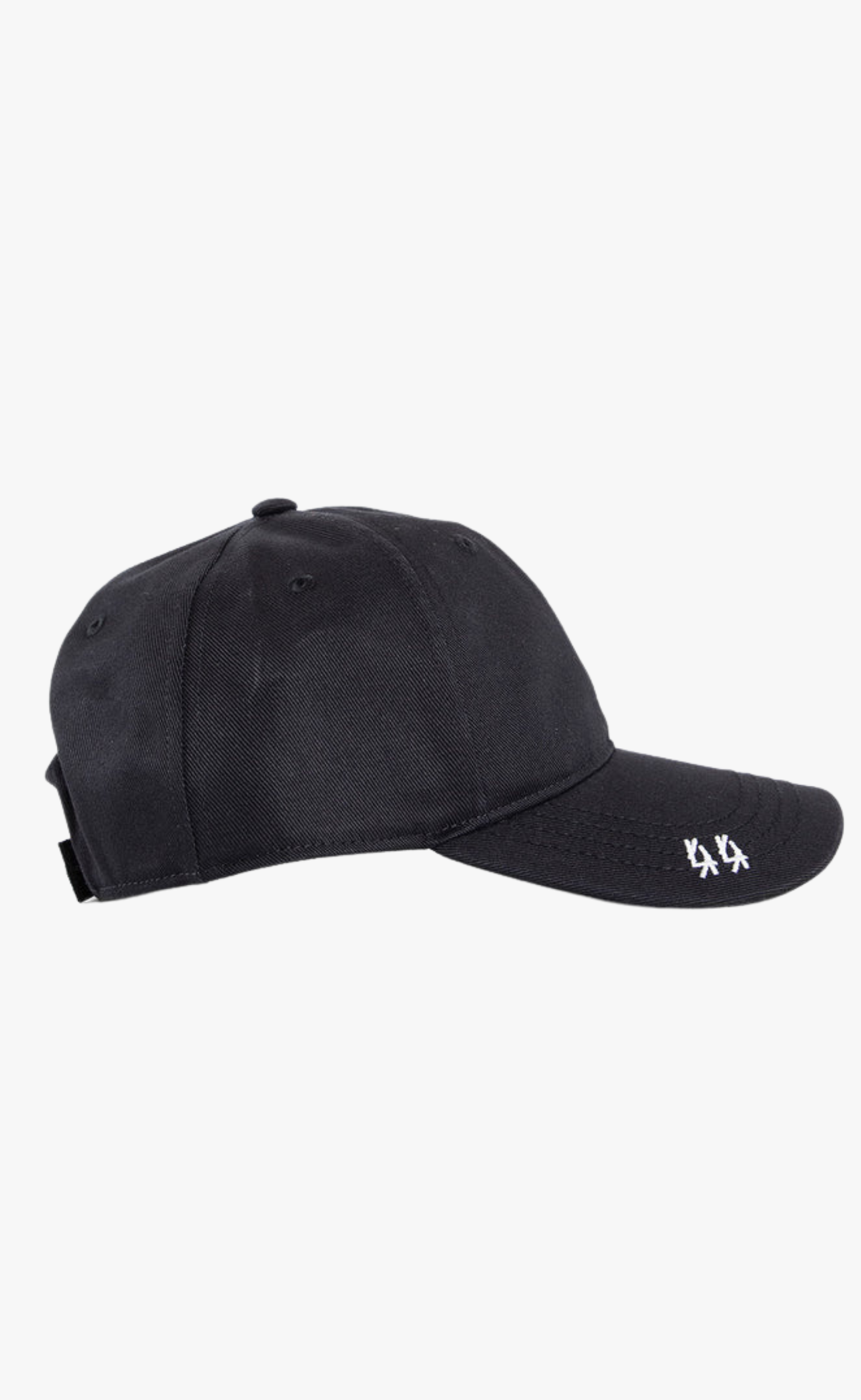 WHITE LOGO BLACK HAT