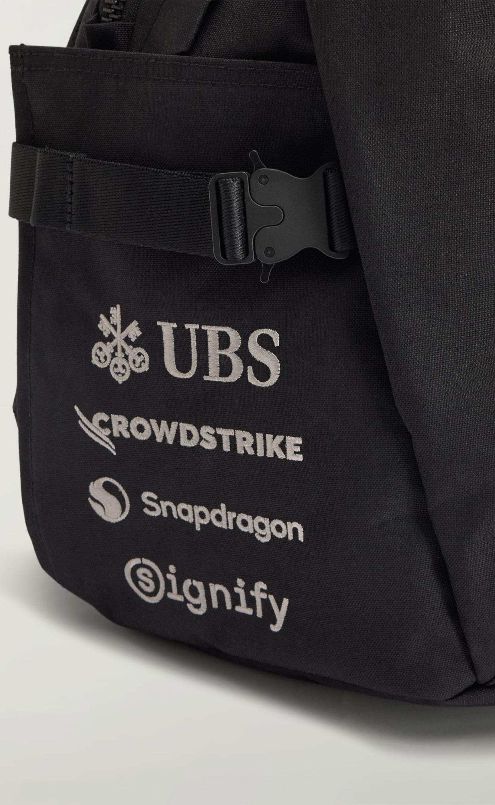 F1 MERCEDES TEAM BLACK BAG