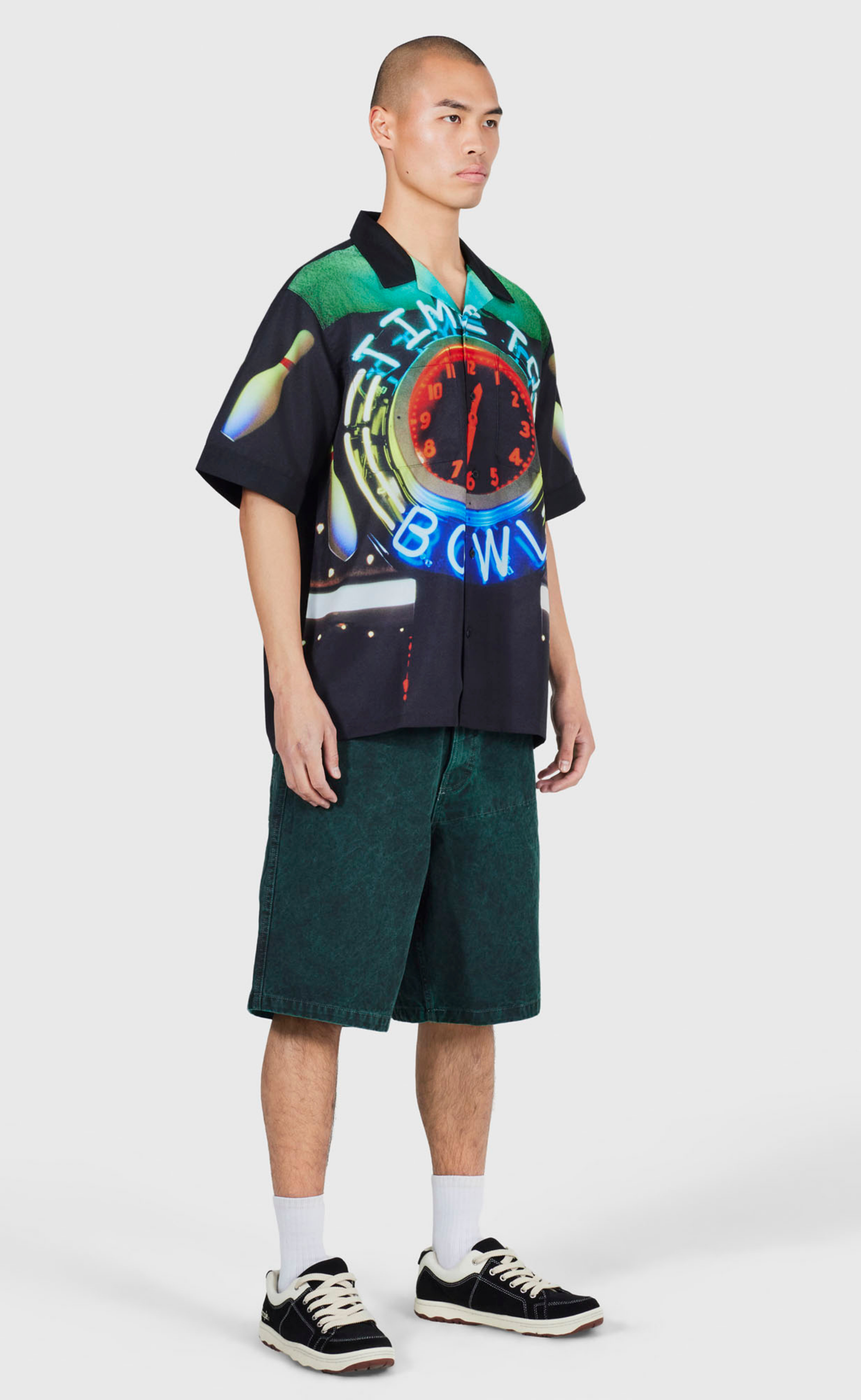 TIME BOWLING BUTTON UP BLACK T-SHIRT