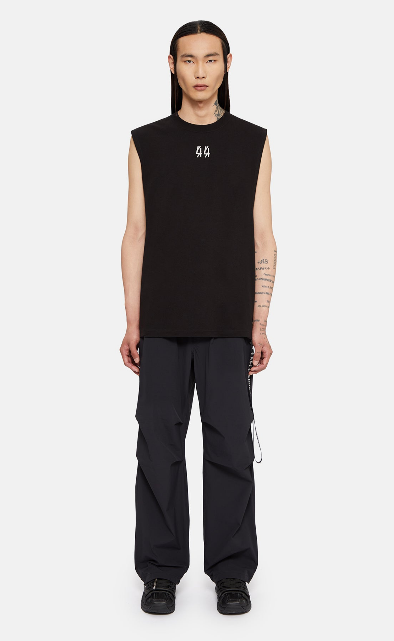 CRUEL SLEEVELESS BLACK T-SHIRT