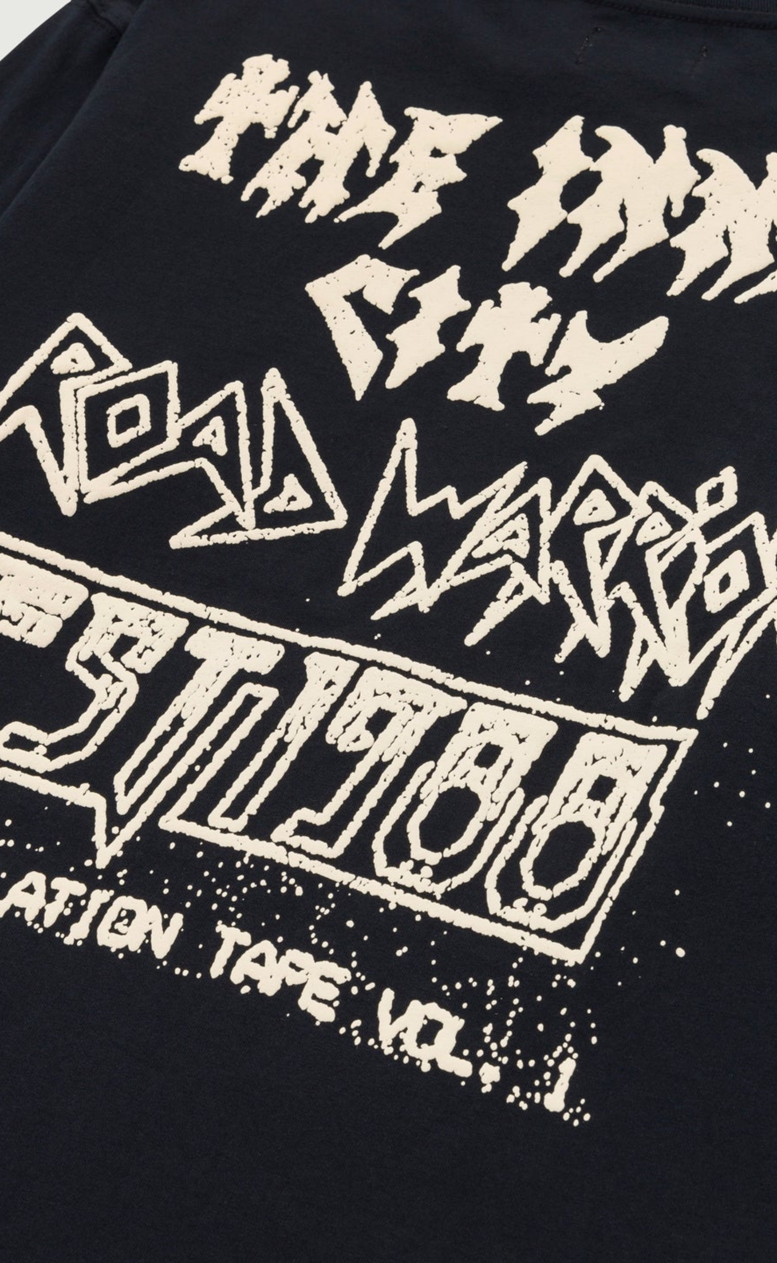 ROAD WARRIOR BLACK LONGSLEEVE