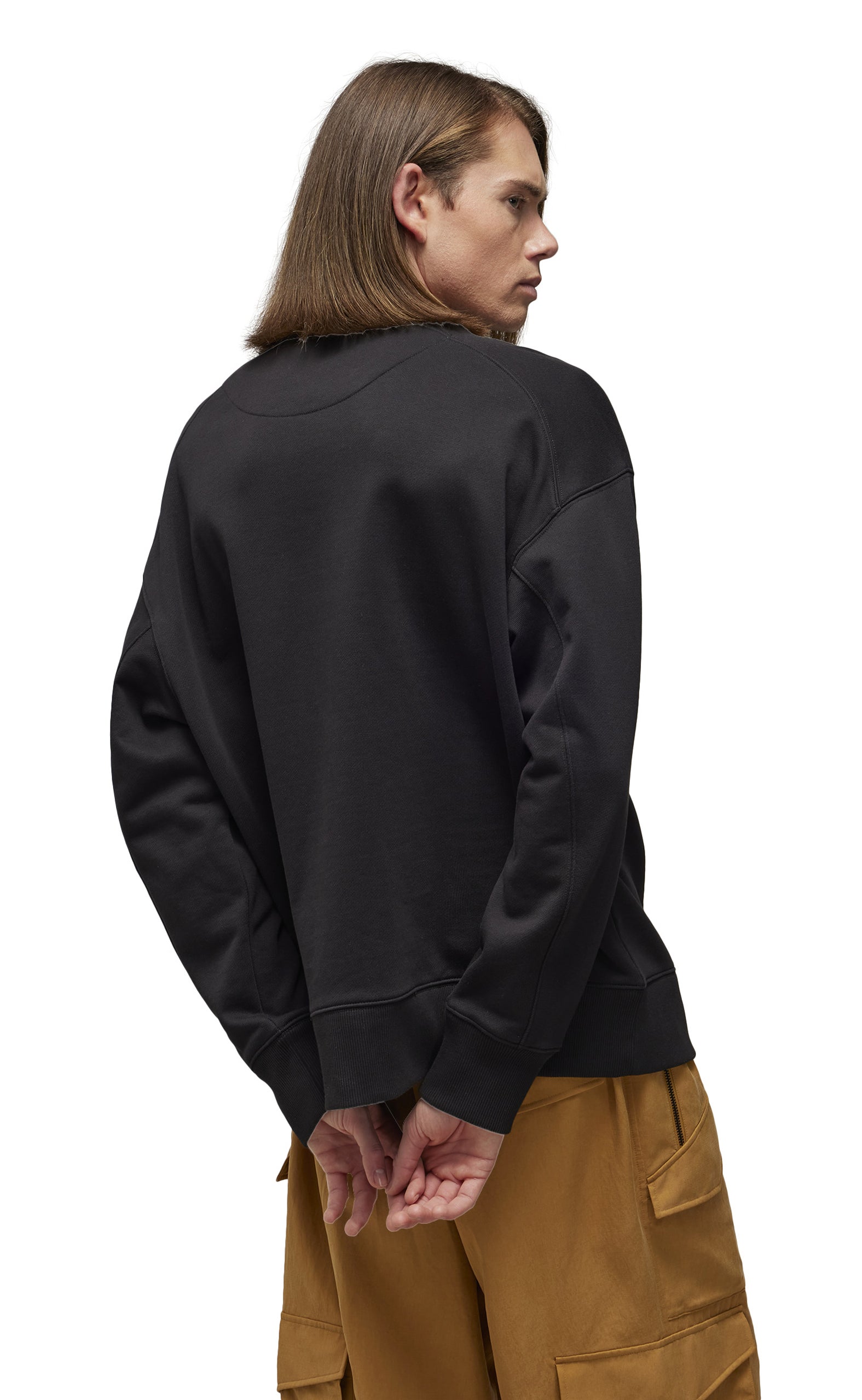 GFX BLACK CREWNECK