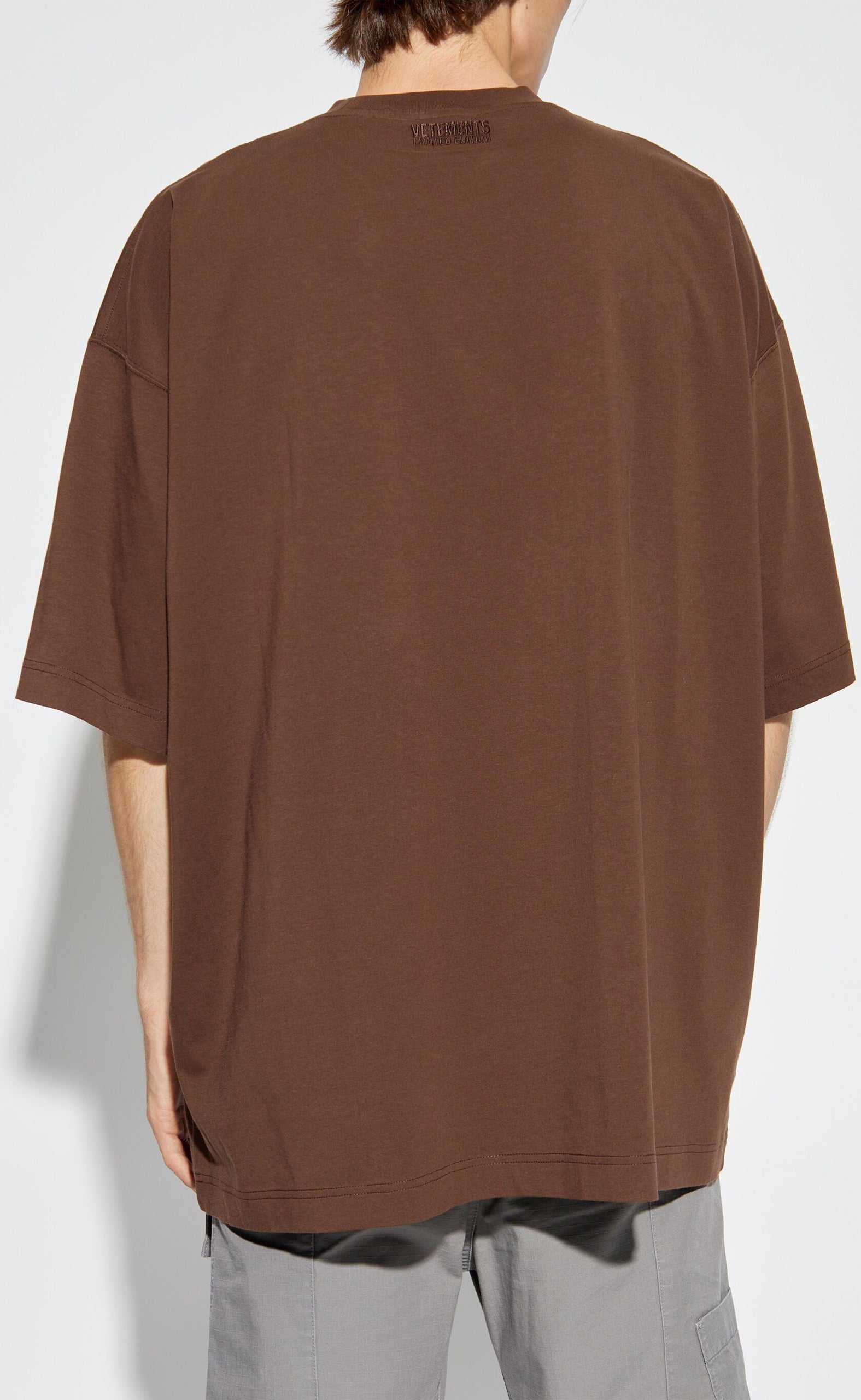 PARIS LOGO BROWN T-SHIRT