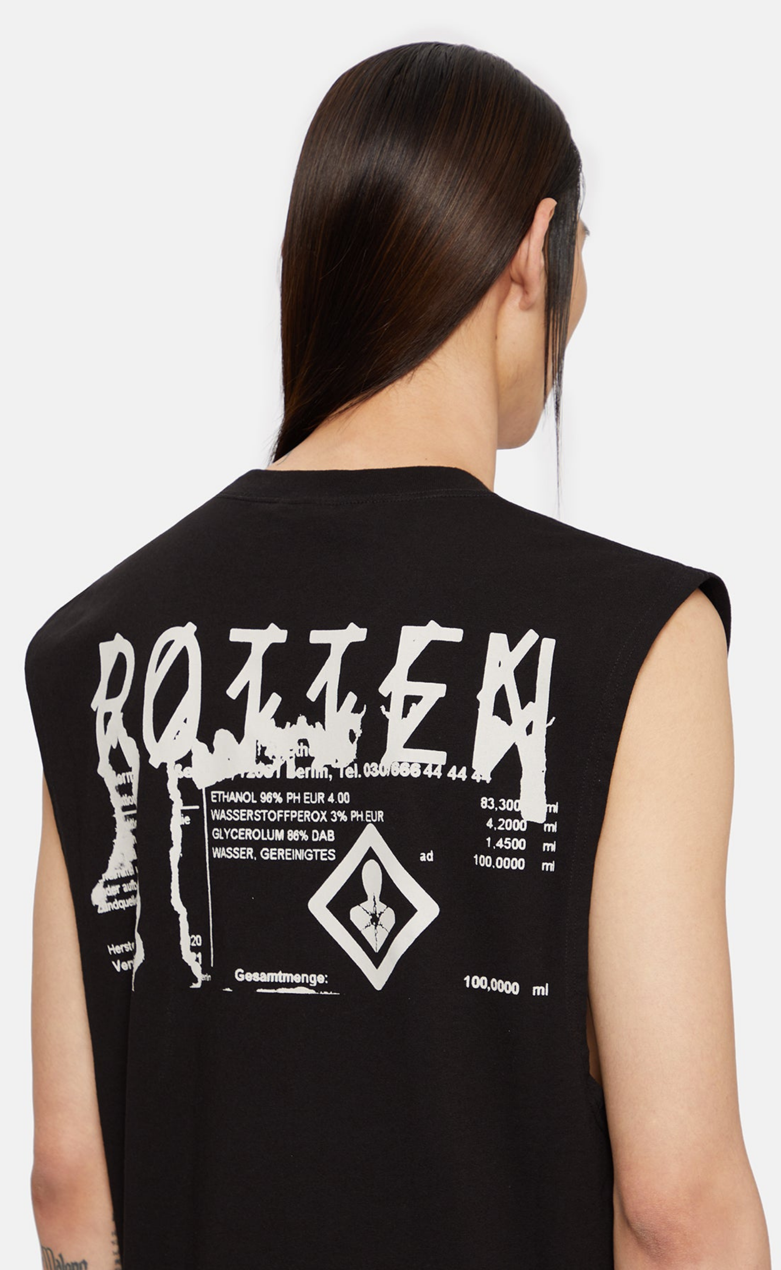 CRUEL SLEEVELESS BLACK T-SHIRT