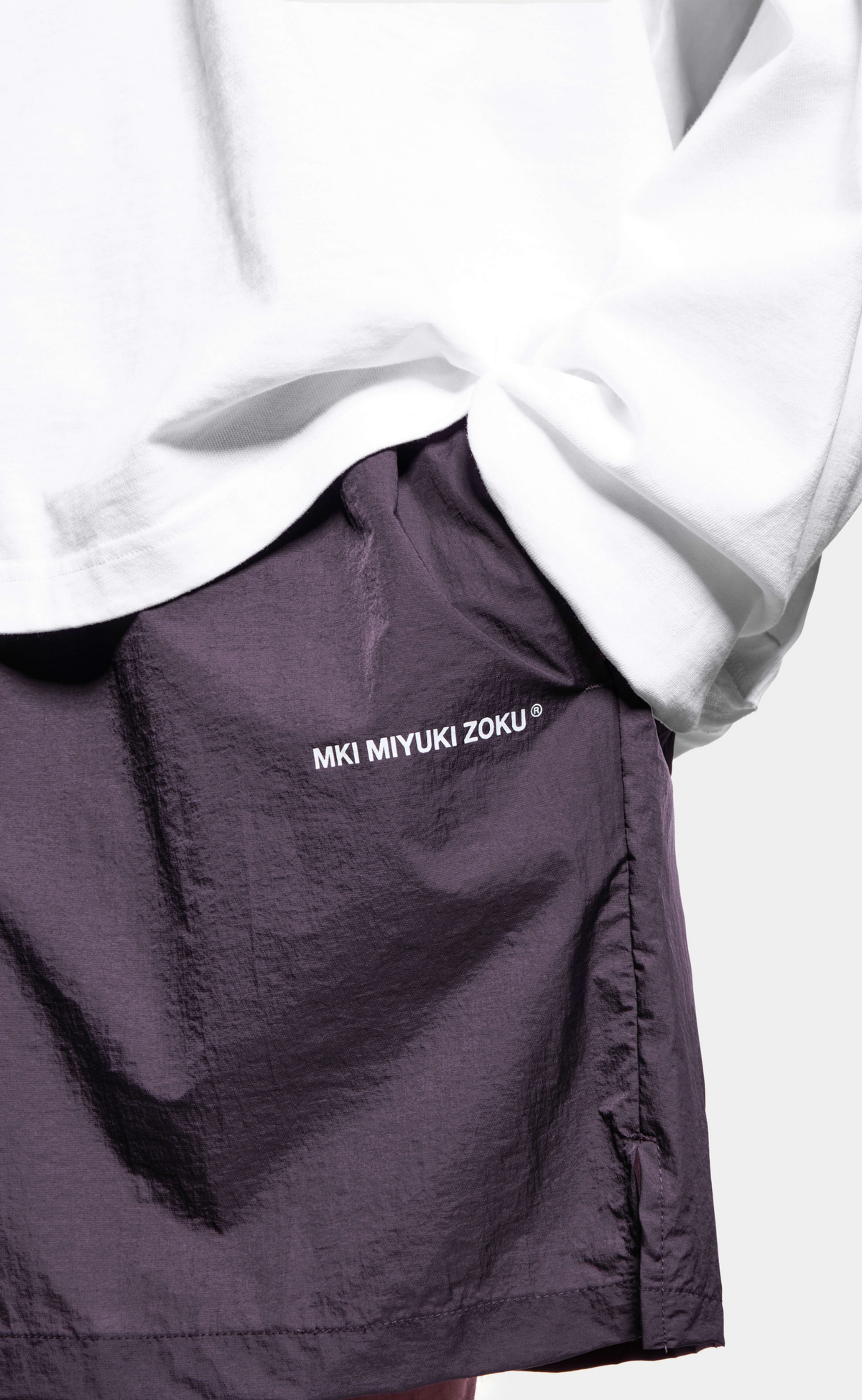 HYPERLIGHT WIND RAISIN SHORTS