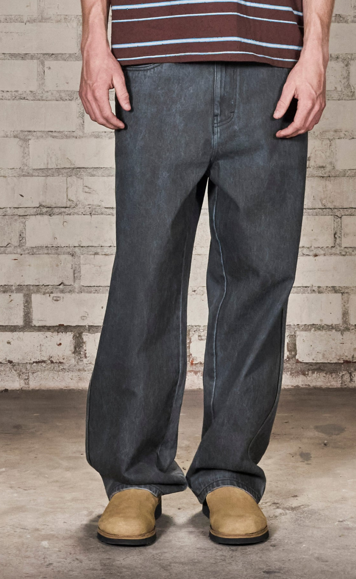 SPRAY FORMULA BAGGY BLACK JEANS