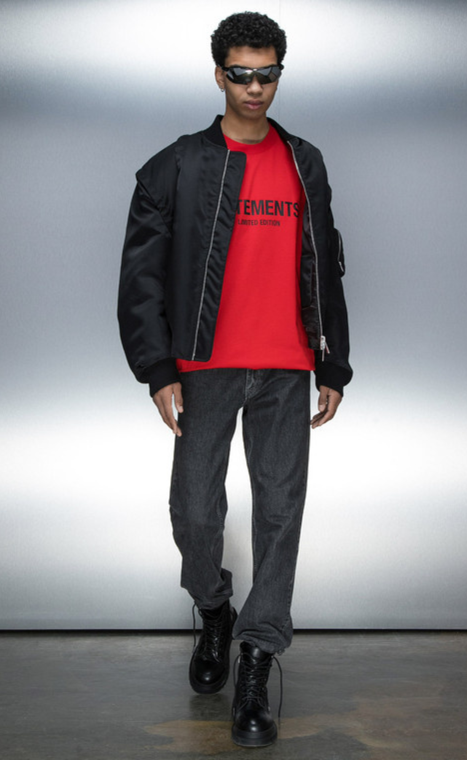 LIMITED EDITION LOGO RED BLACK T-SHIRT