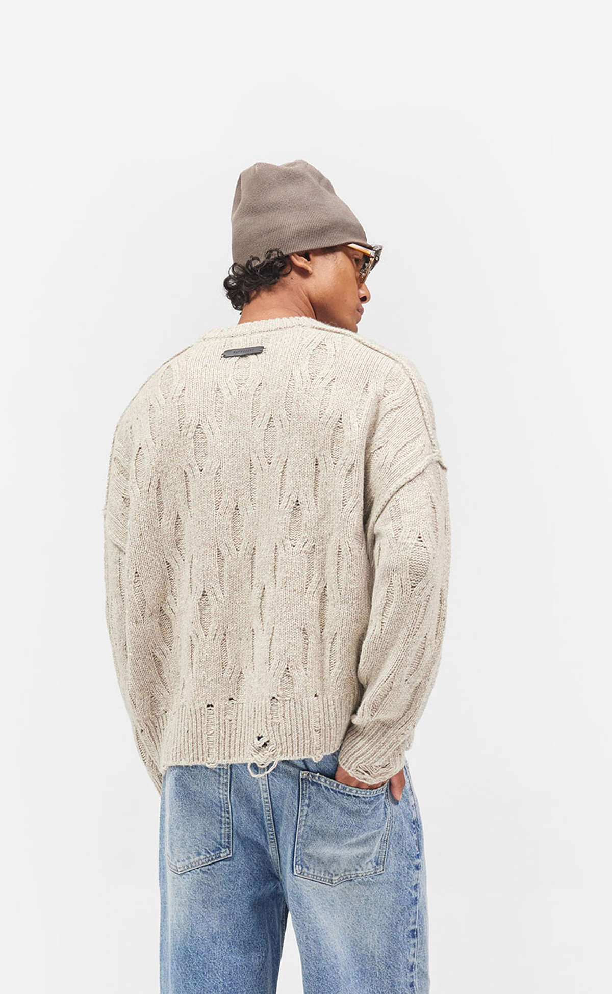 DISTRESS KNIT TAUPE SWEATER