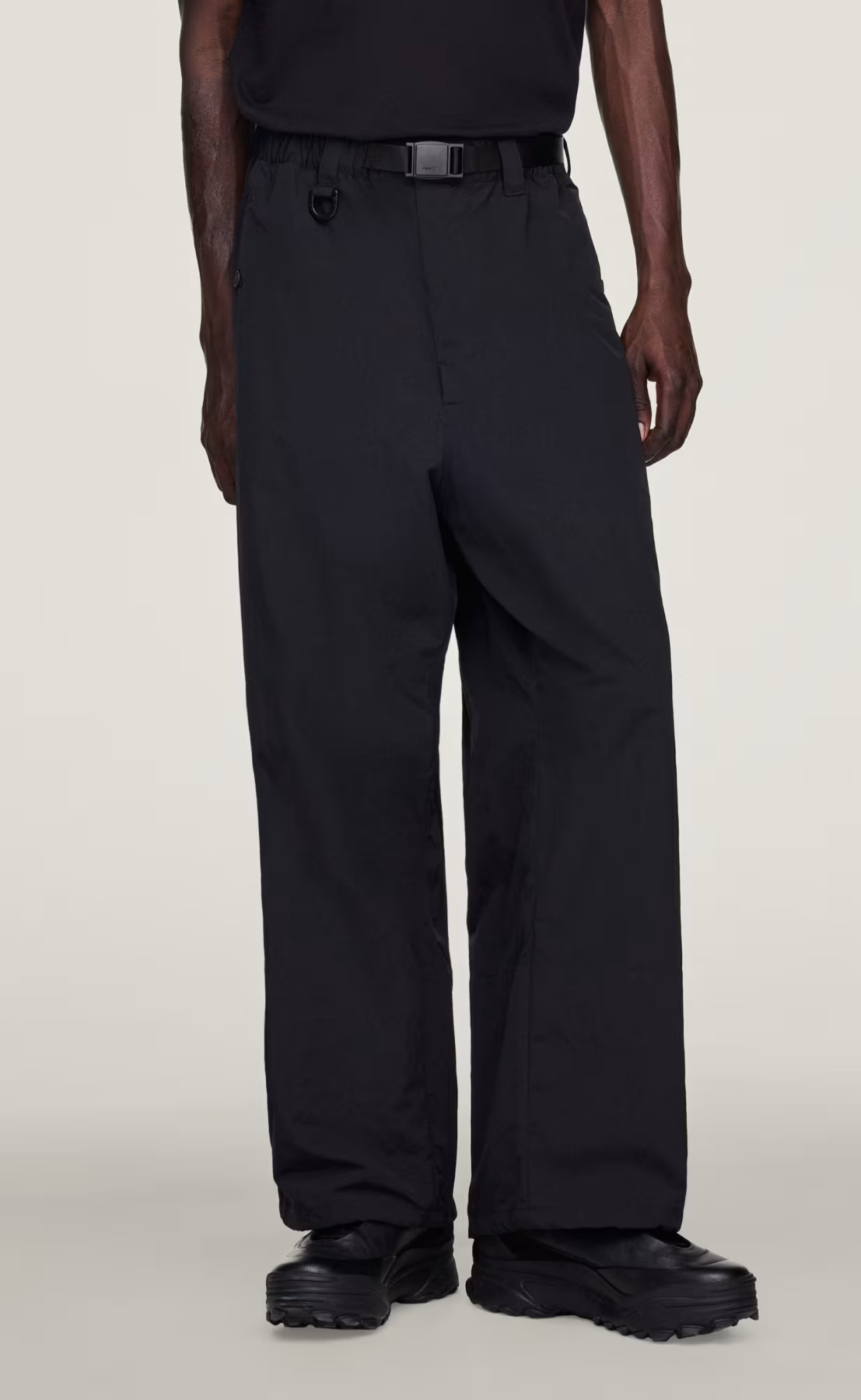 NYLON BOTTOMS BLACK PANTS