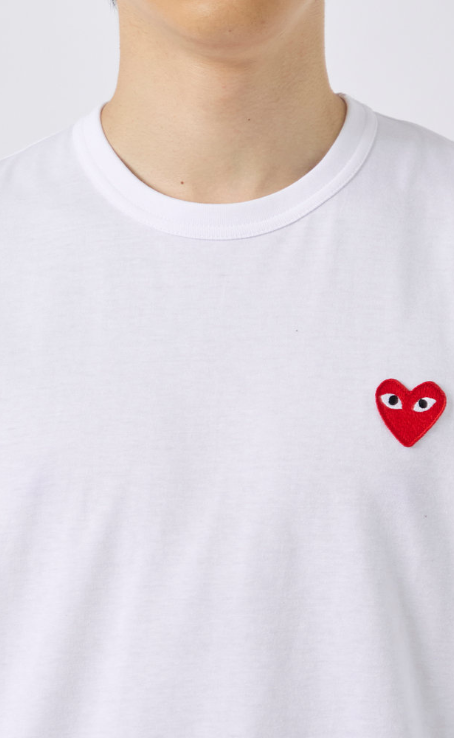 EMBROIDERED HART WHITE T-SHIRT