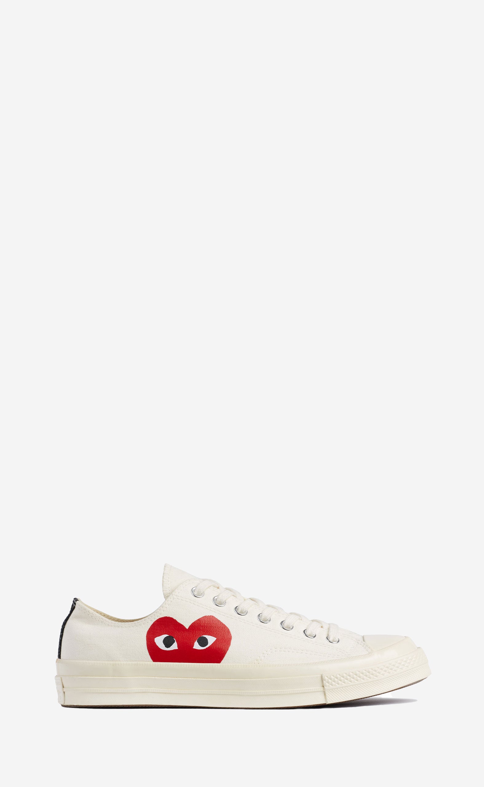 BEIGE PLAY COMME DES GARÇONS X CONVERSE RED HEART CHUCK TAYLOR ALL STAR 70 LOW