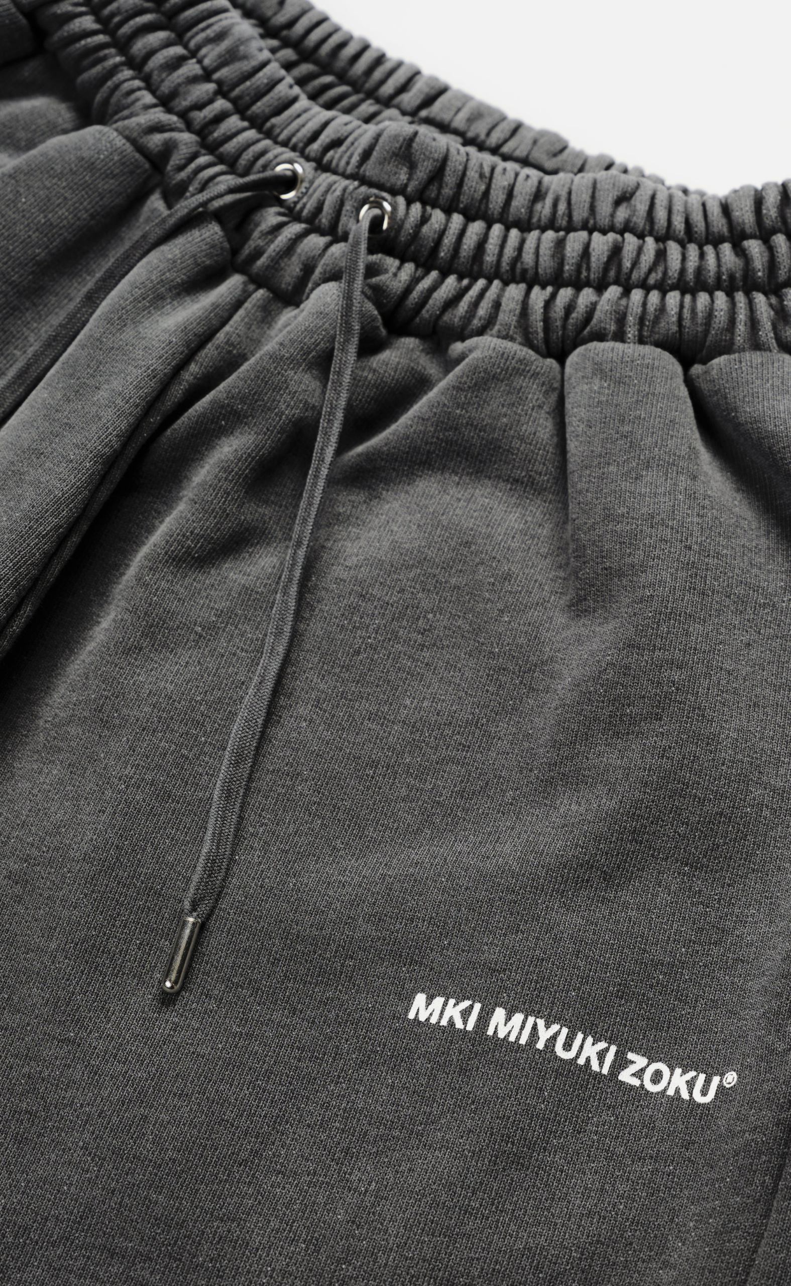 UNIFORM PIGMENT BLACK SWEATPANTS