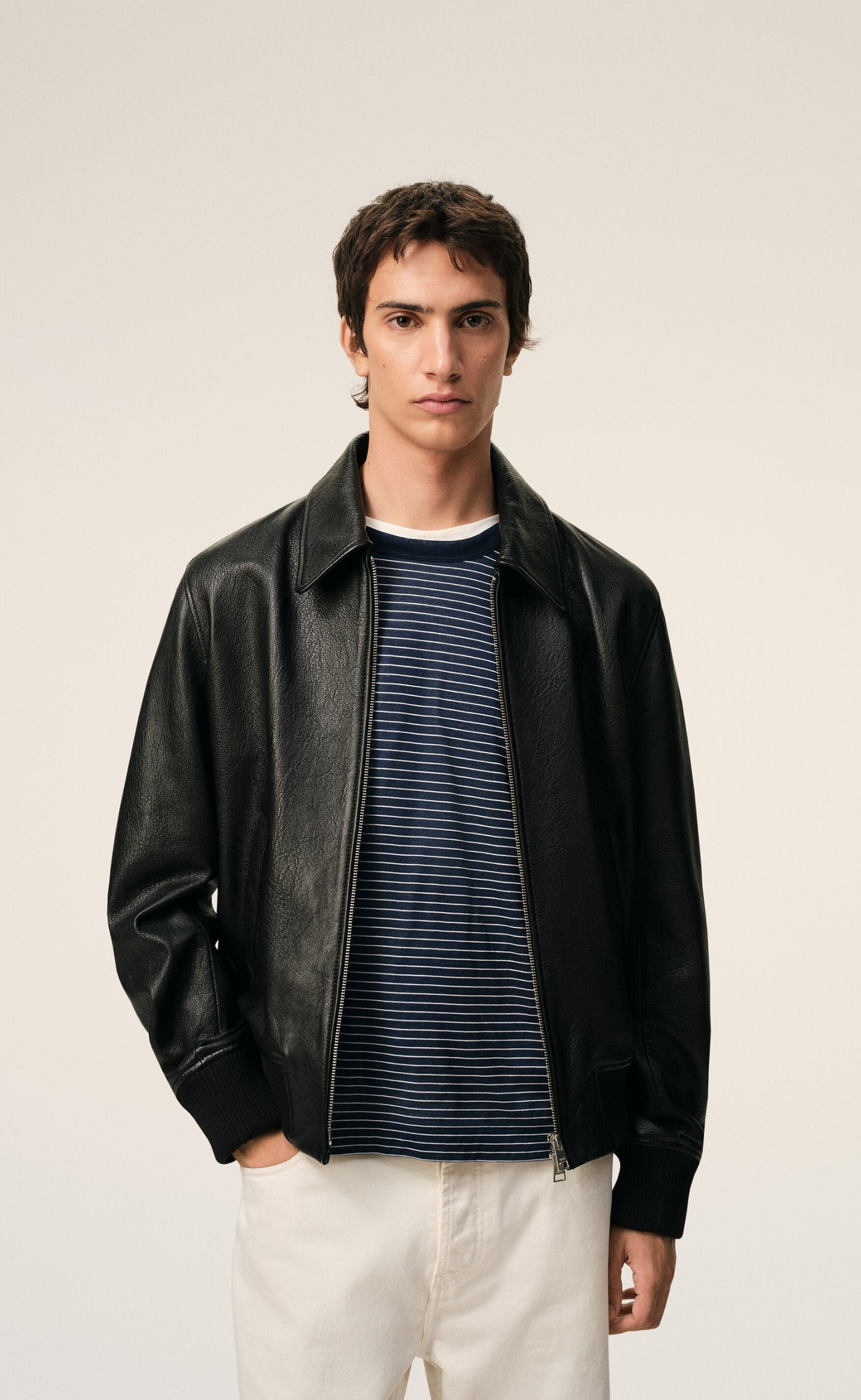 LAMB LEATHER ZIPPED BLACK JACKET