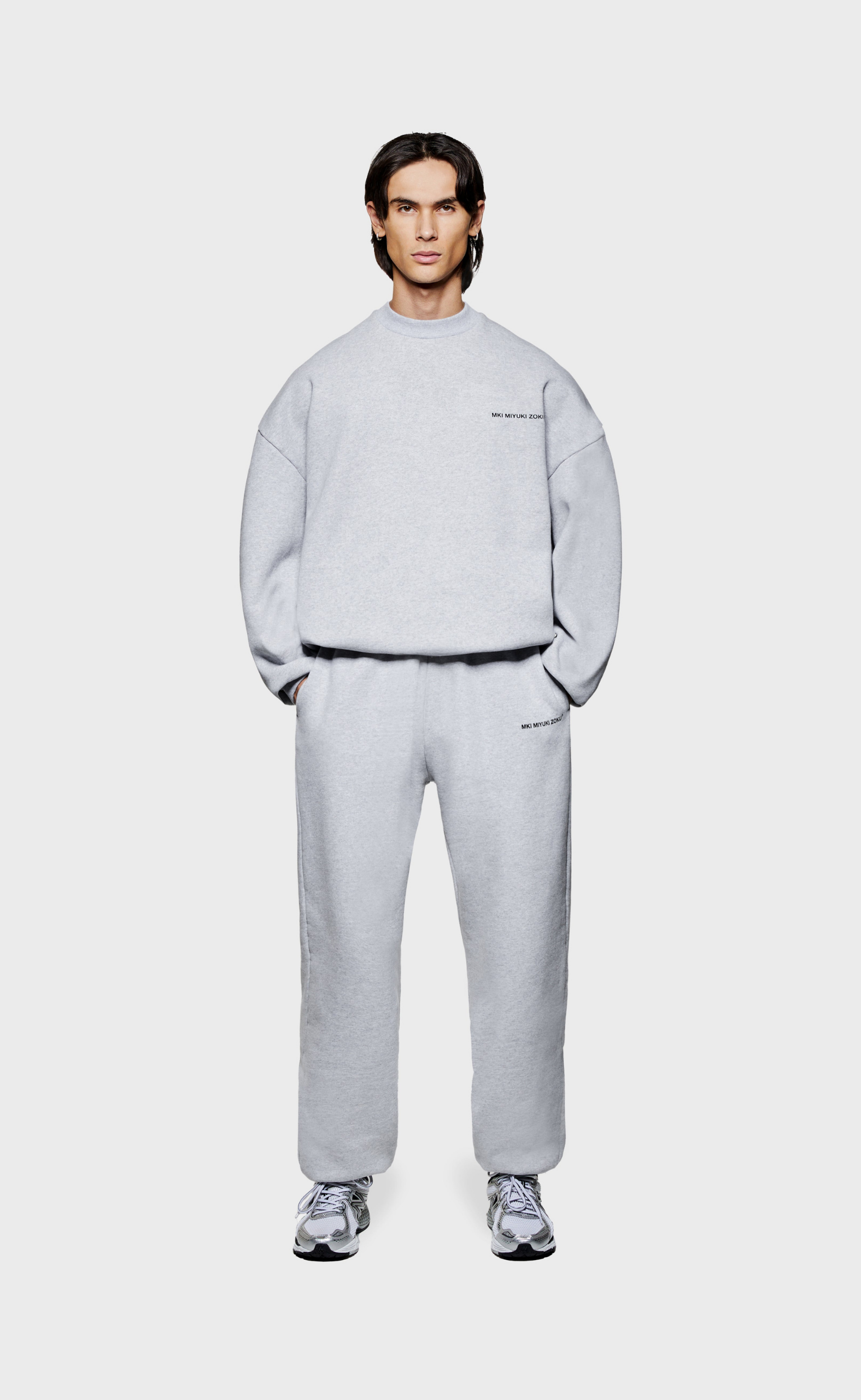 UNIFORM GREY CREWNECK