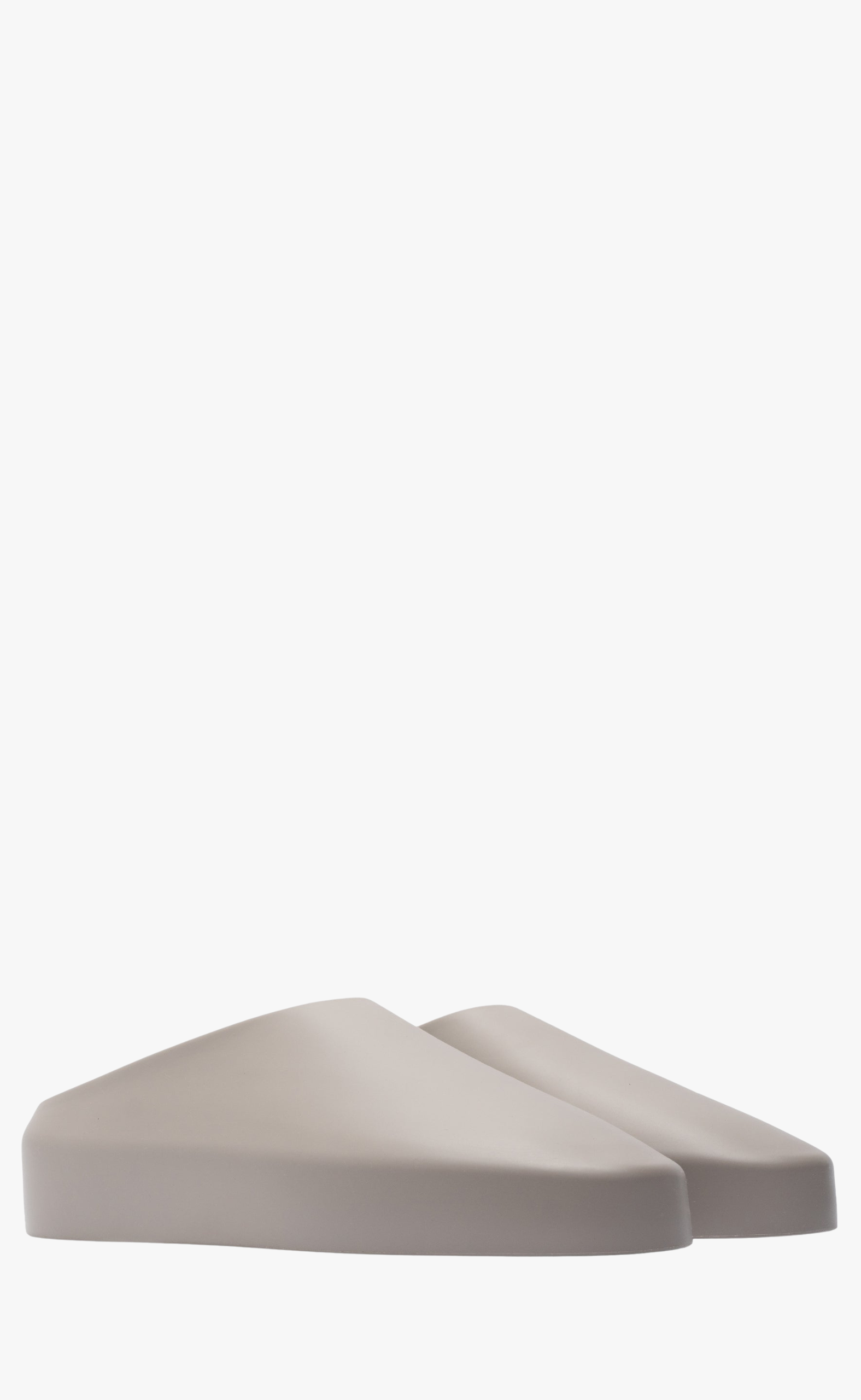 THE CALIFORNIA CONCRETE SLIPPERS