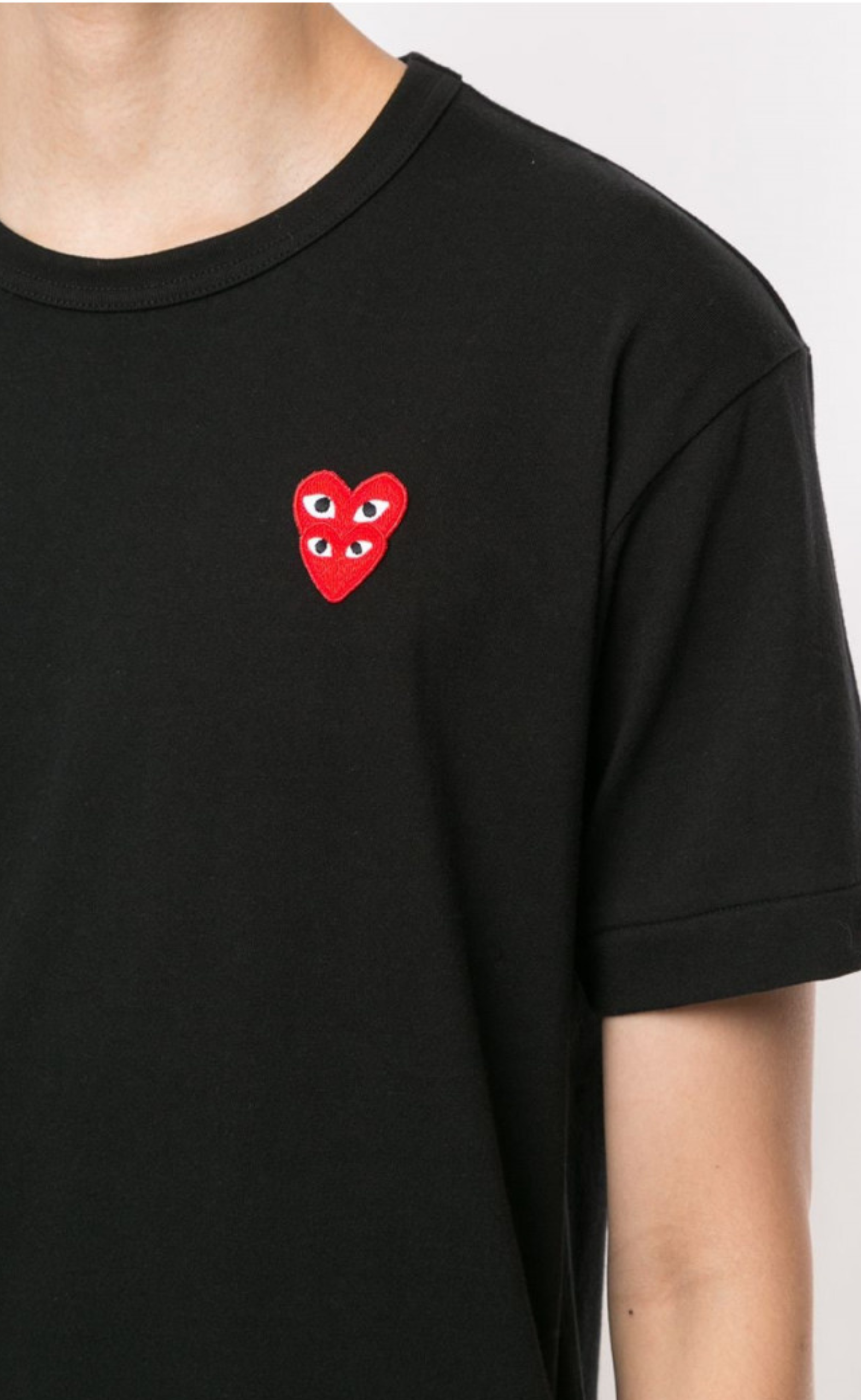 BLACK PLAY COMME DES GARÇONS T-SHIRT WITH DOUBLE RED HEART