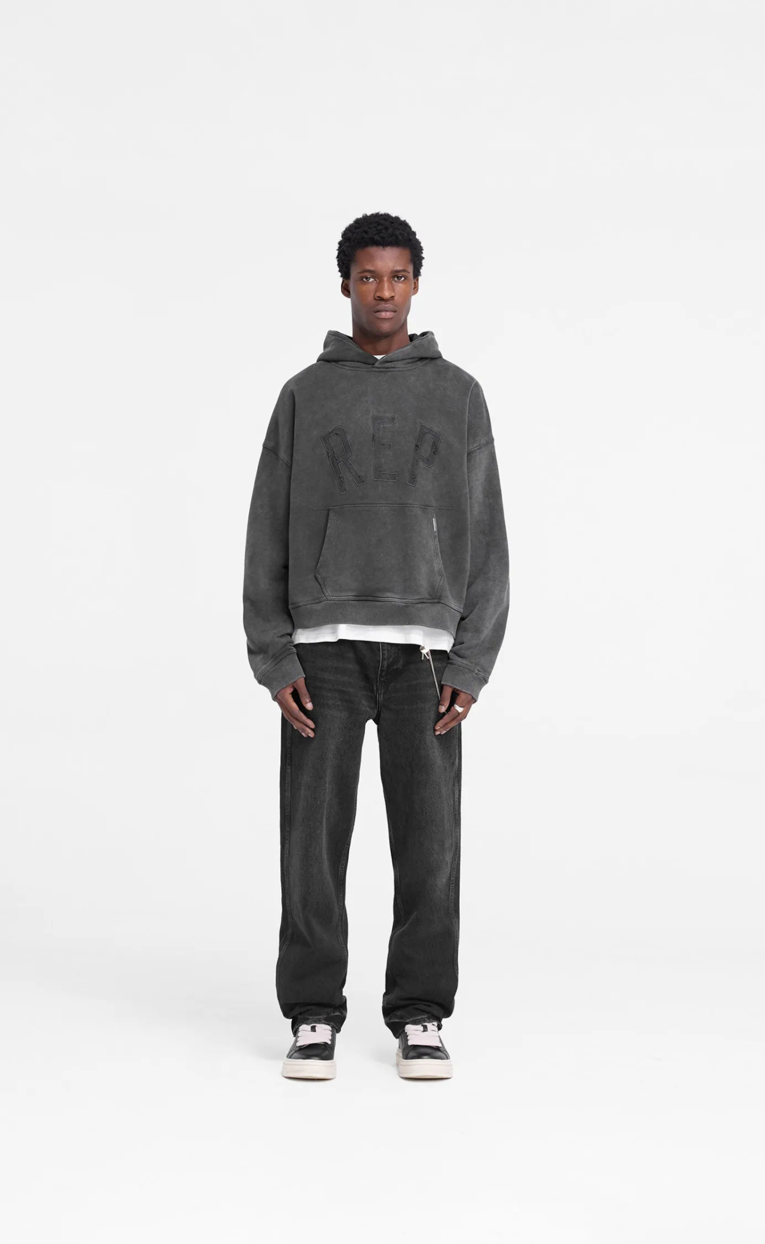 REP APPLIQUE VINTAGE BLACK HOODIE