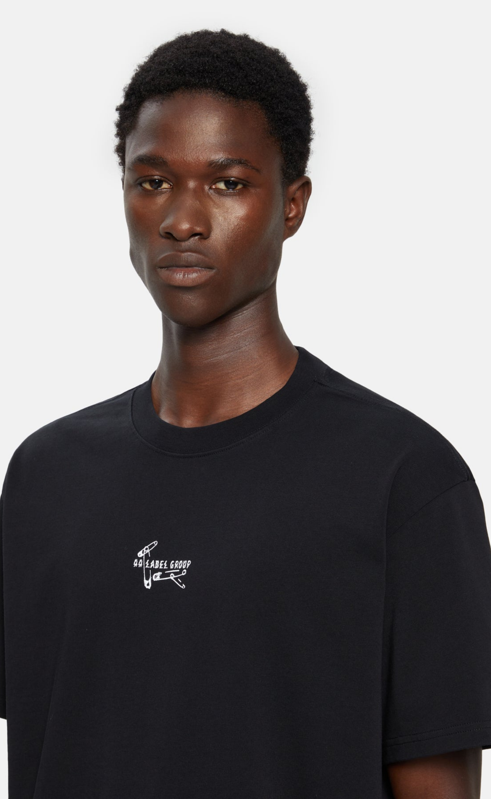 PINS BLACK T-SHIRT