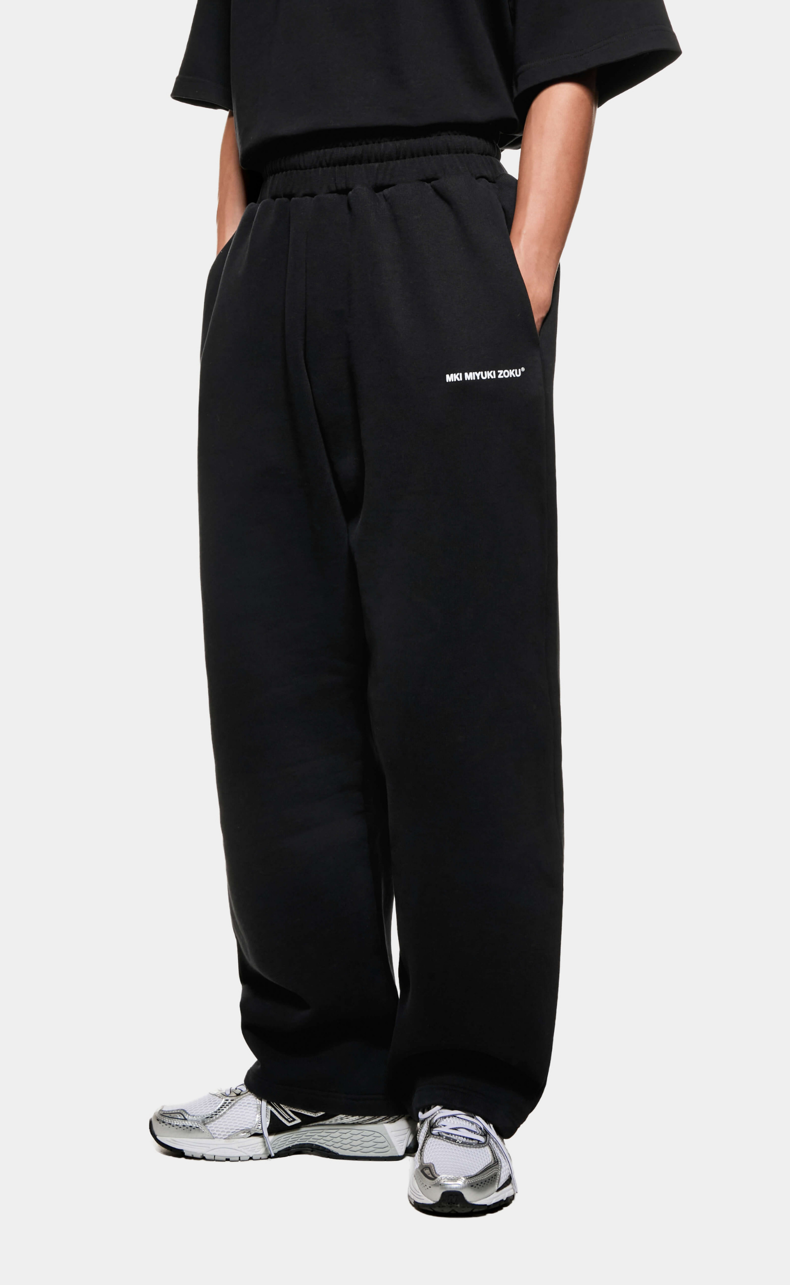 UNIFORM WIDE LEG BLACK SWEATPANTS