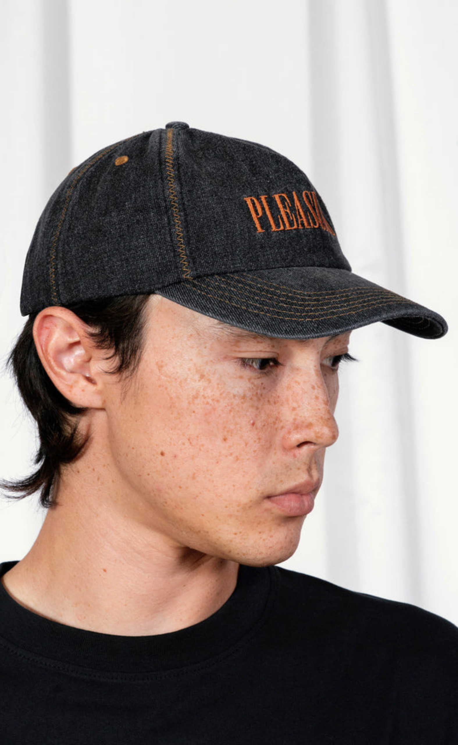 ZIG ZAG DENIM BLACK HAT