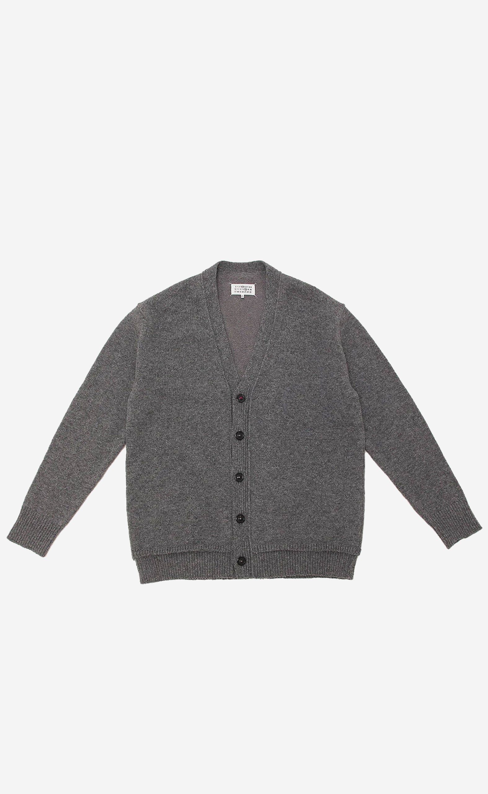MEDIUM GREY SWEATER