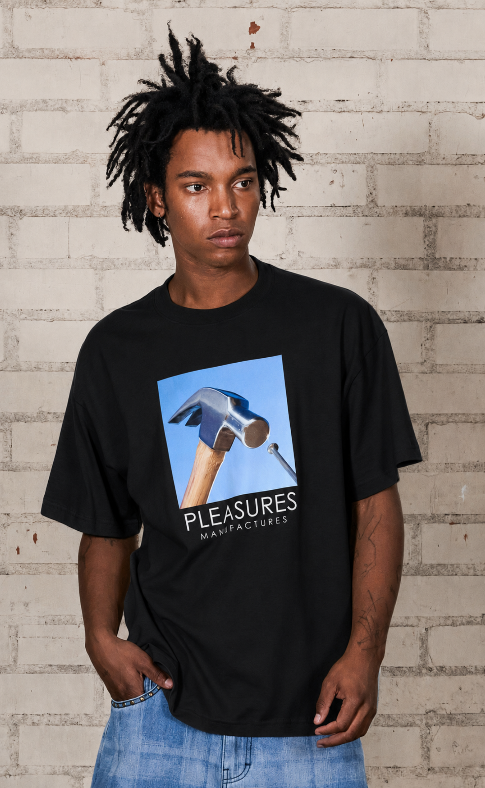 HAMMER BLACK T-SHIRT
