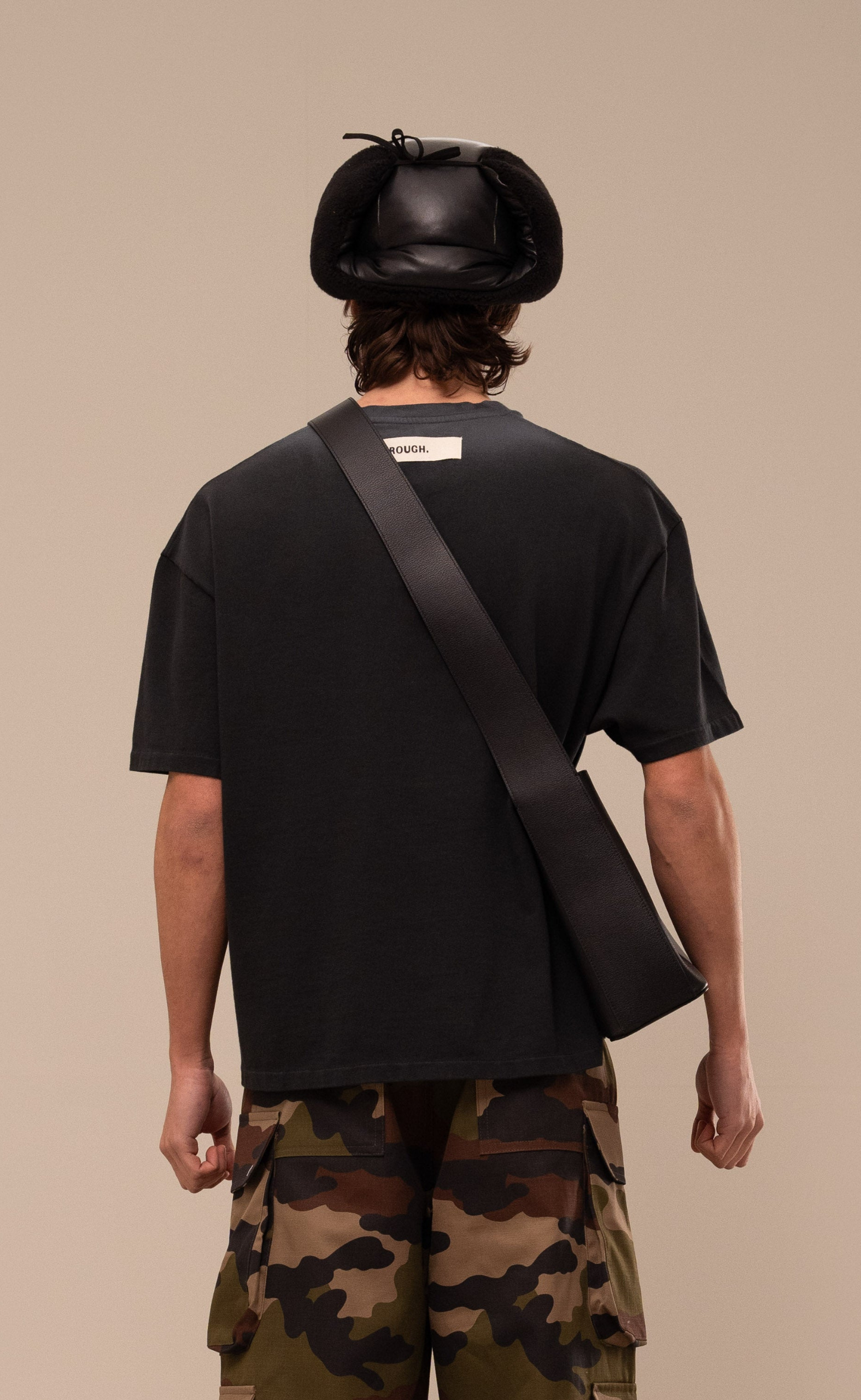 BOTANIC BLACK WASHED T-SHIRT