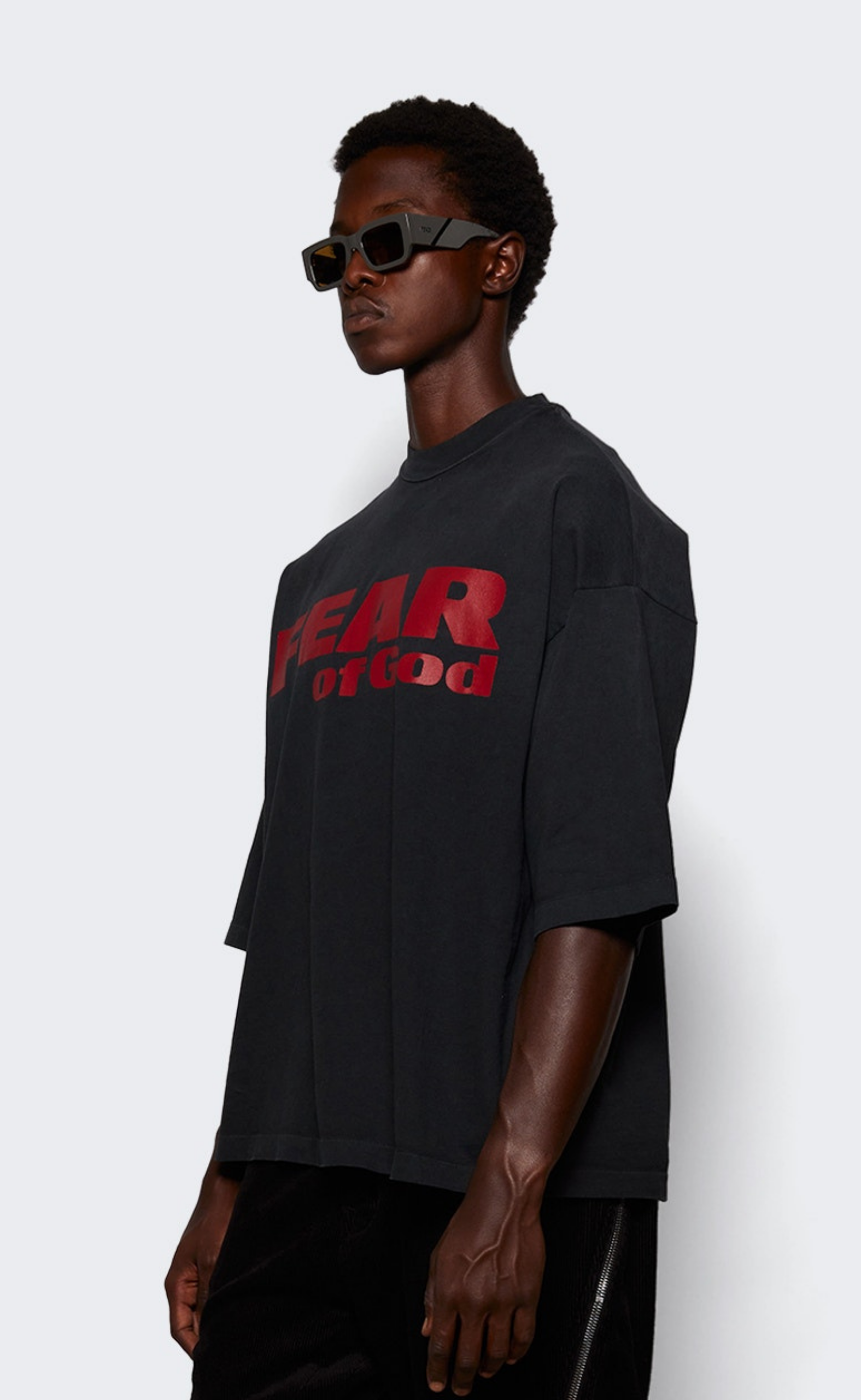 RELAXED FEAR IS GONE BLACK T-SHIRT