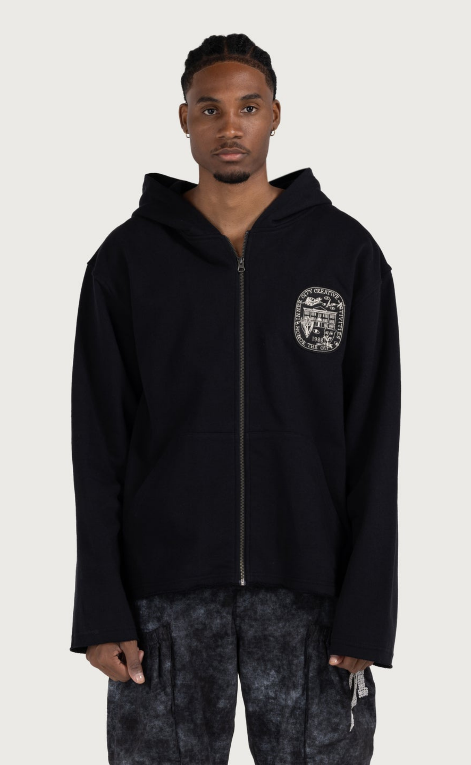 HONOR ART INSTITUTE ZIP BLACK HOODIE