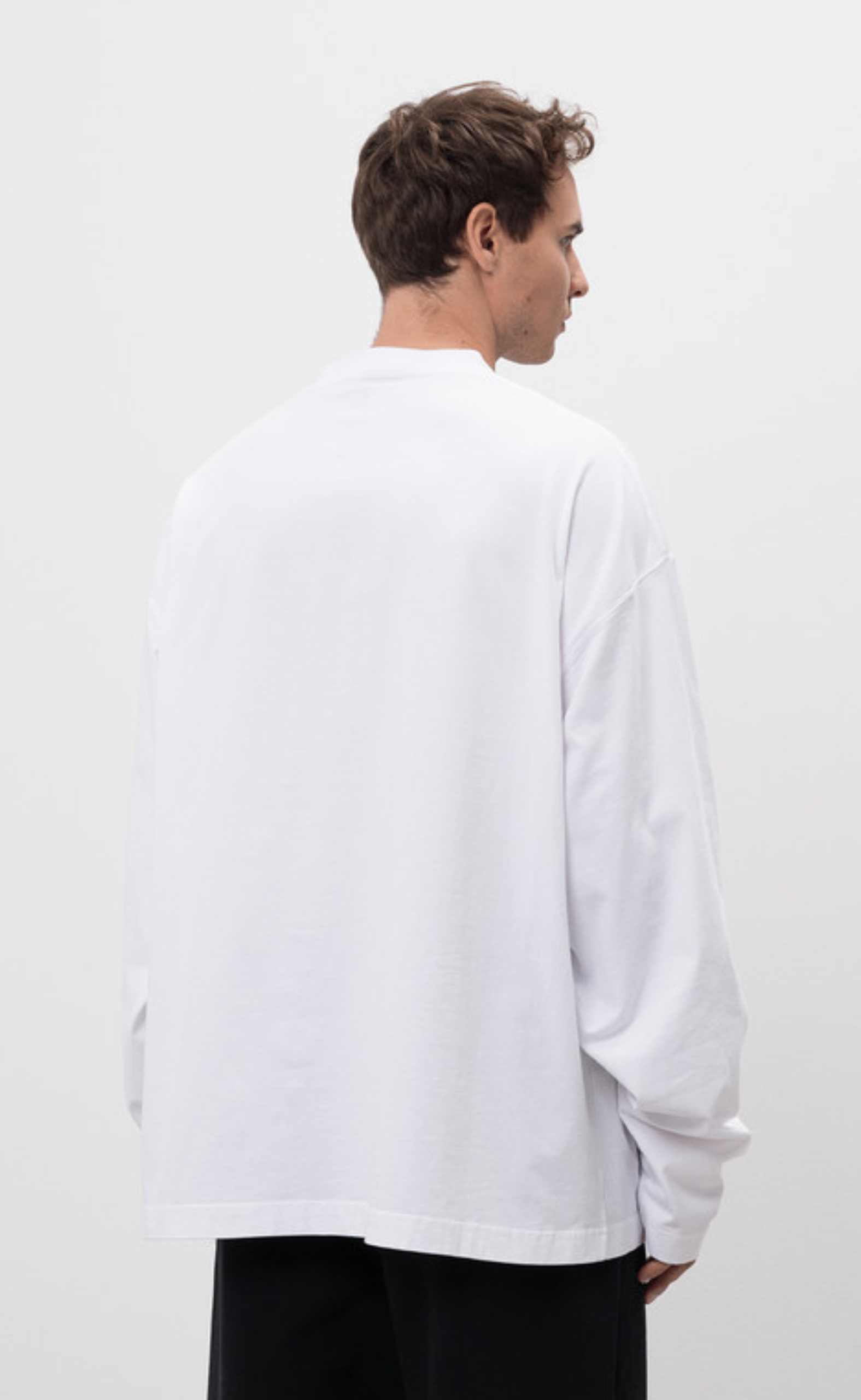 VTM WHITE LONGSLEEVE
