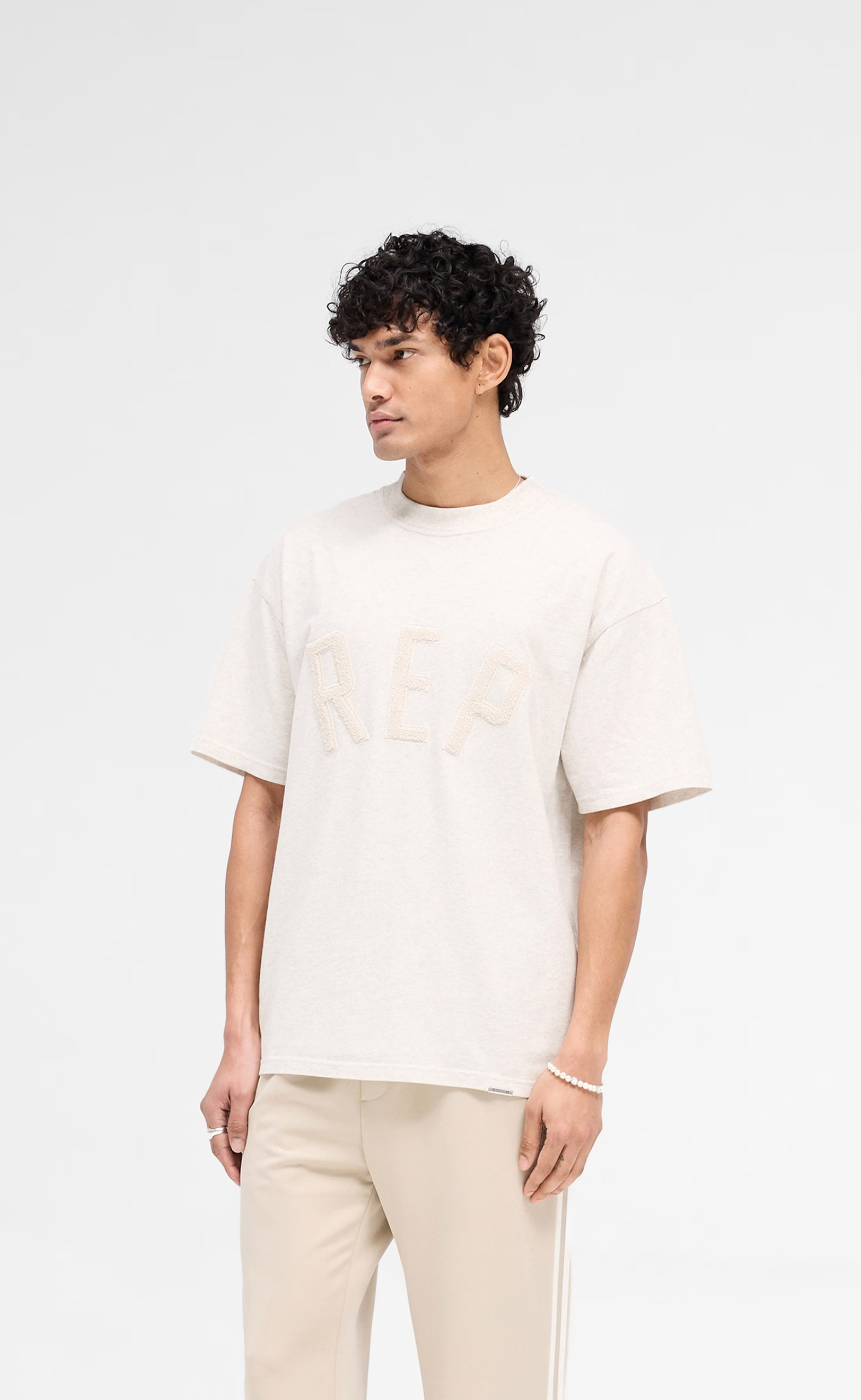 REP APPLIQUE CREAM MARL T-SHIRT