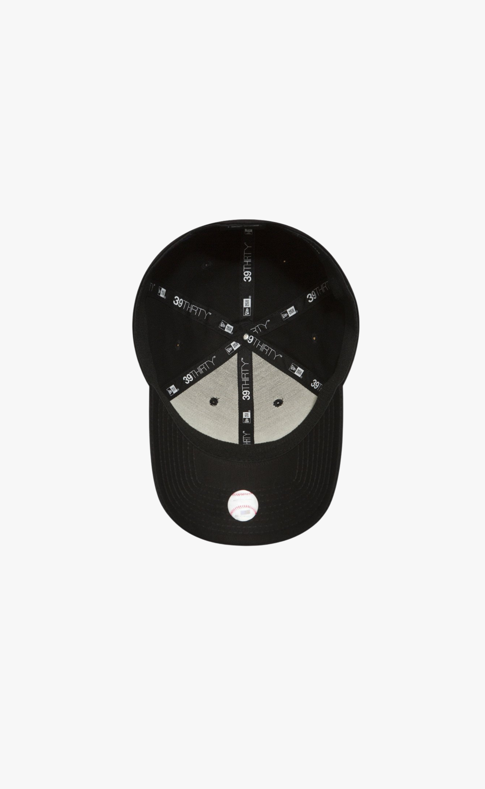 LEAGUE ESSENTIAL 39THIRTY BLACK WHITE HAT