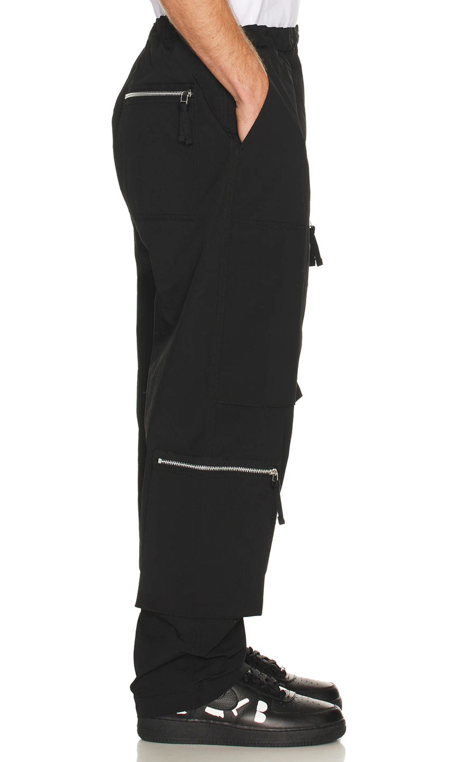ZIPPER CARGO BLACK PANTS