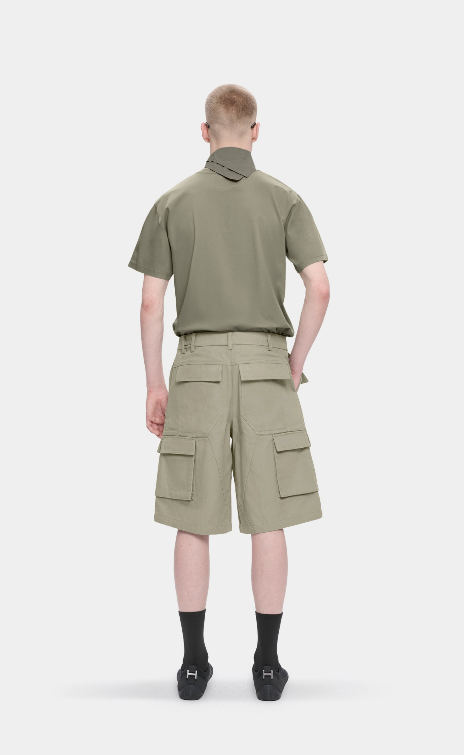 HELIOT CELLULAE CARGO LIGHT DUSTY GREEN SHORTS