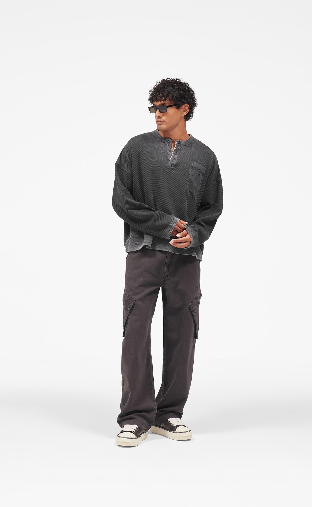 HENLEY HEAVYWEIGHT VINTAGE BLACK LONGSLEEVE