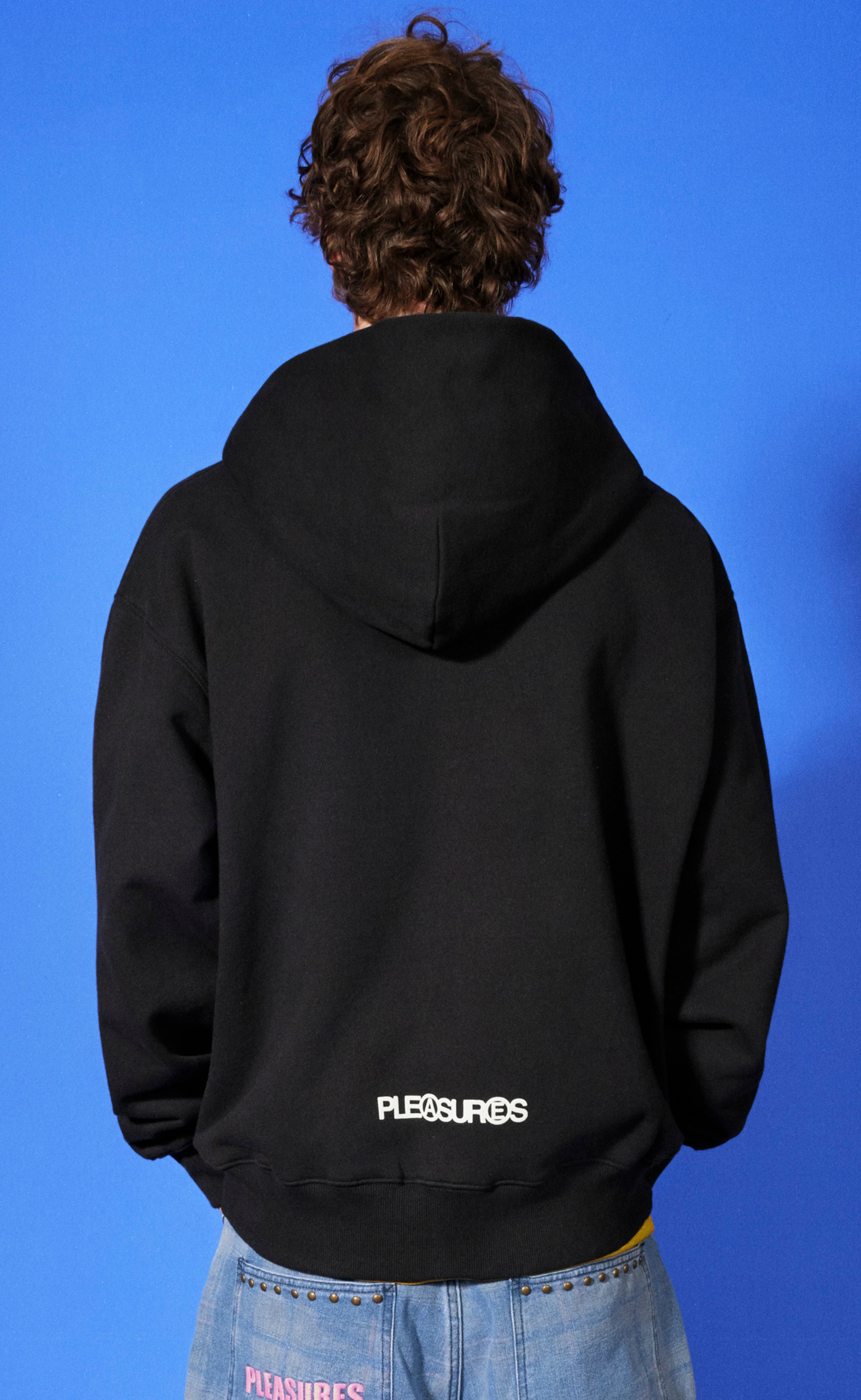 ZINE ZIP-UP BLACK HOODIE